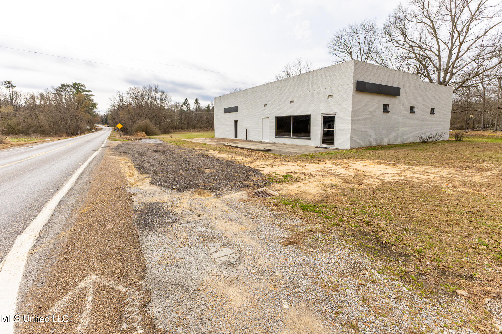 8484 Highway 483 Property Photo 3