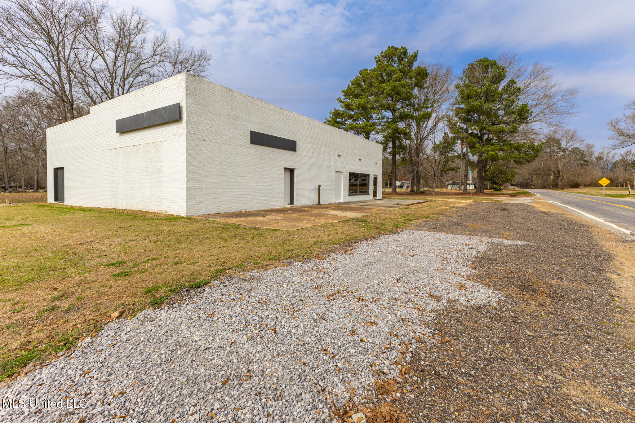 8484 Highway 483 Property Photo 7