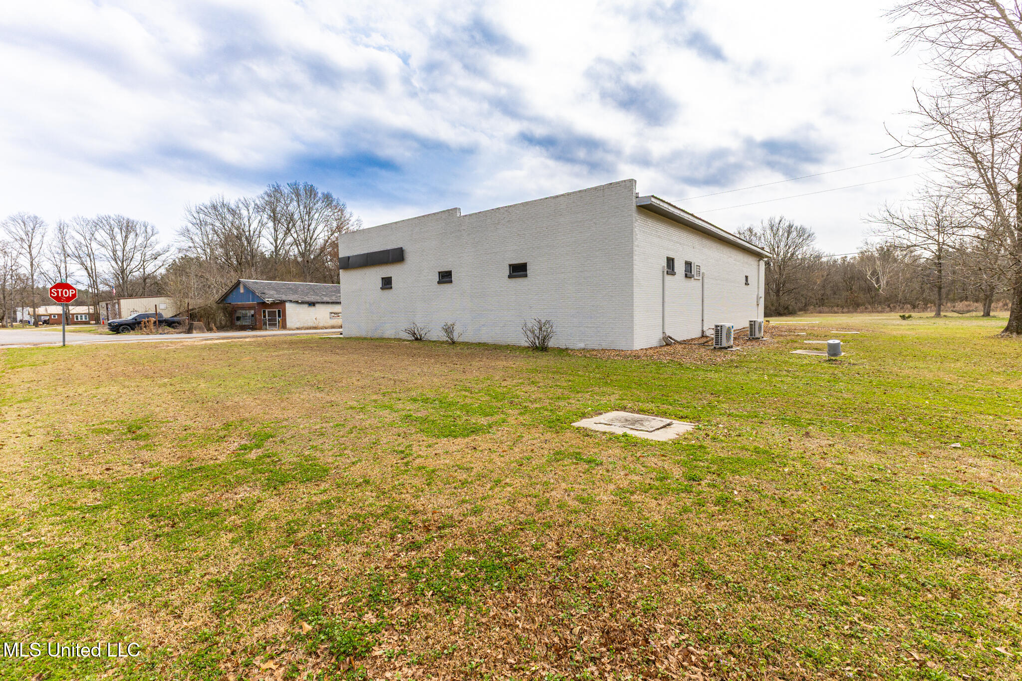8484 Highway 483 Property Photo 10