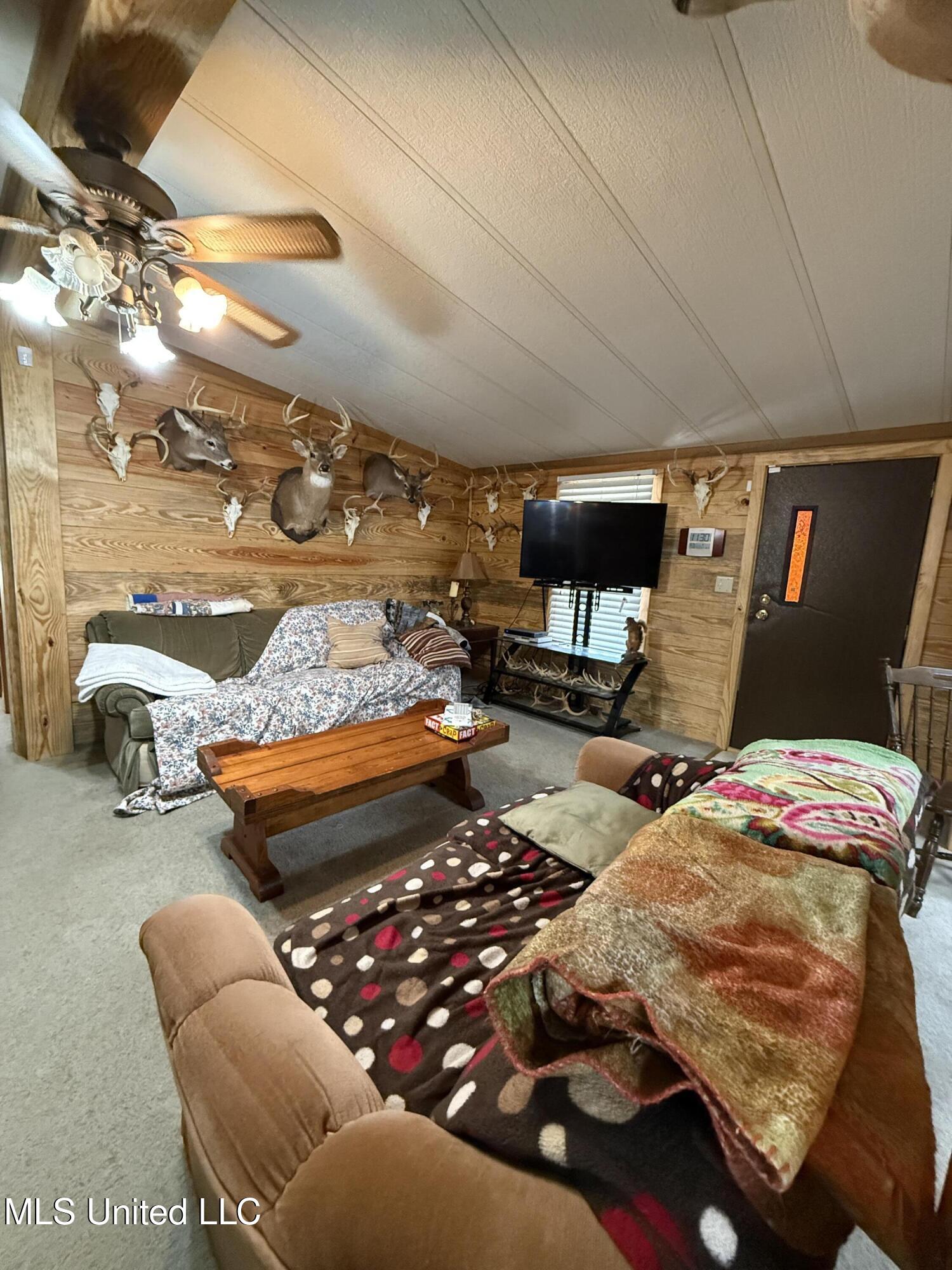 114 Huff Lane Property Photo 7