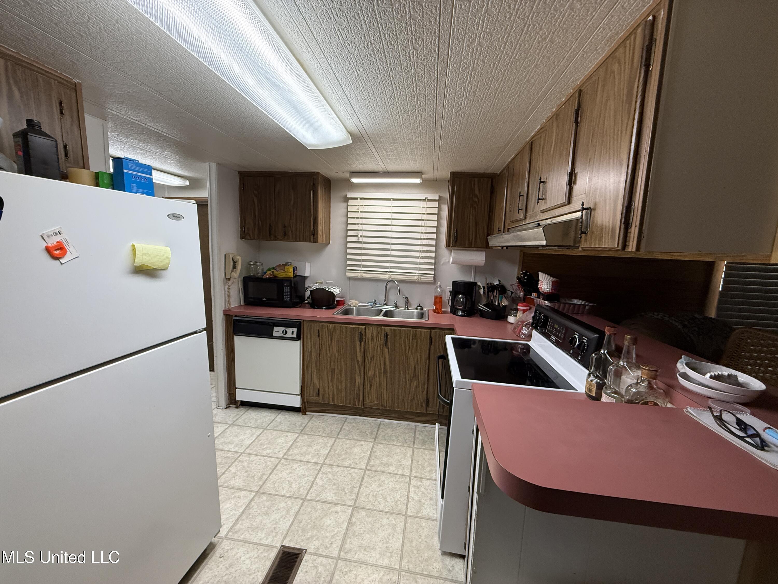 114 Huff Lane Property Photo 8