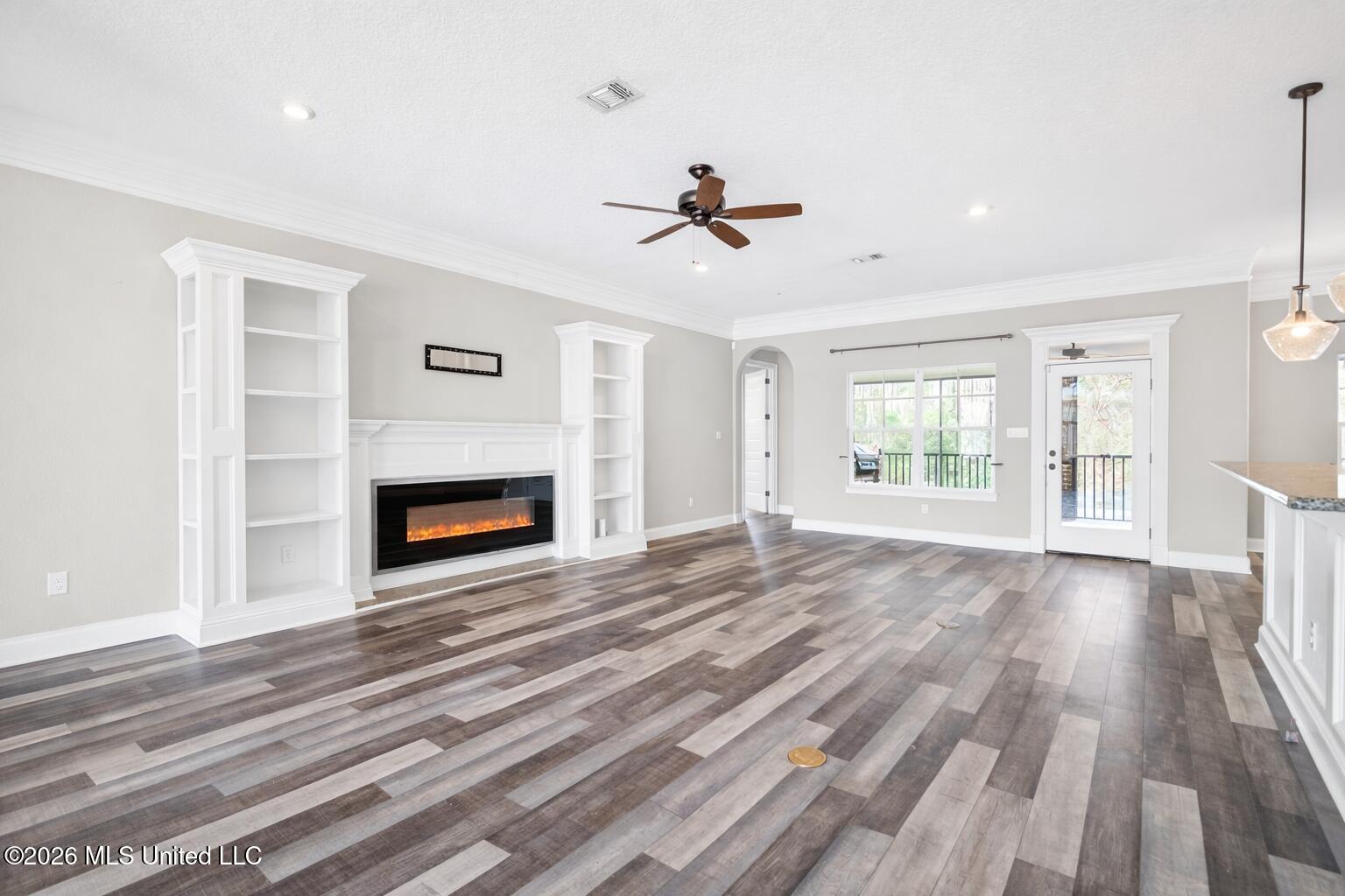 5629 Via Toscana Property Photo 4