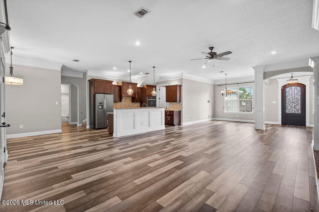 5629 Via Toscana Property Photo 8