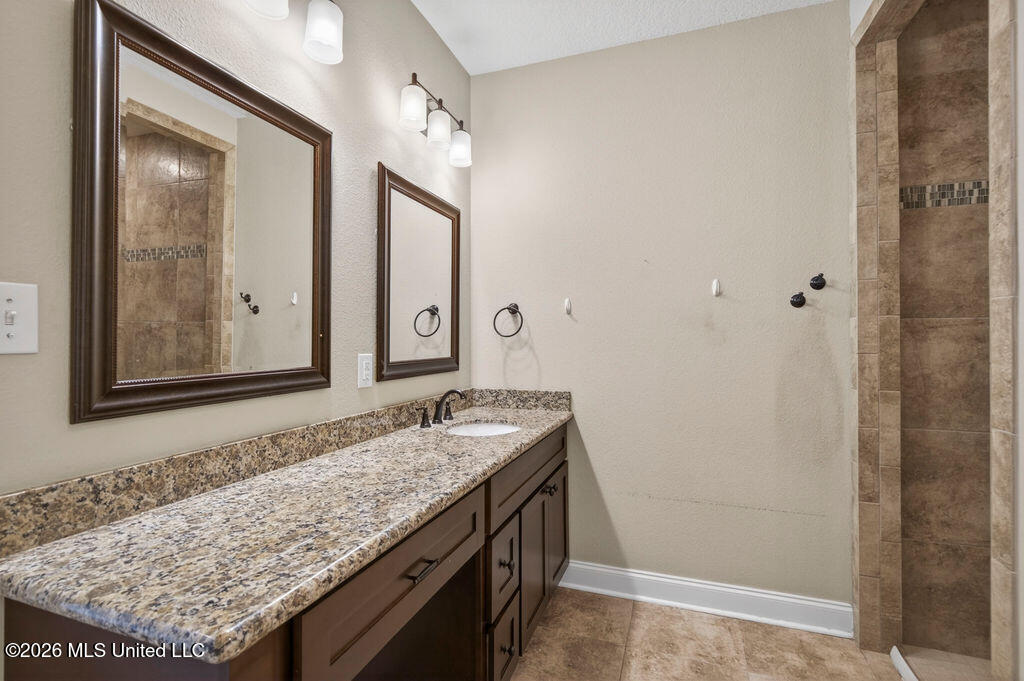 5629 Via Toscana Property Photo 21