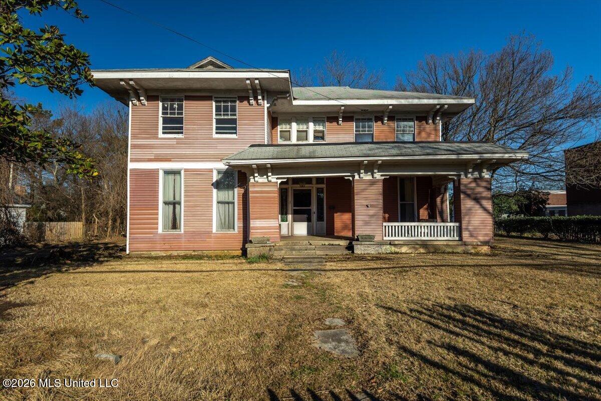 195 N Walthall Street Property Photo 1