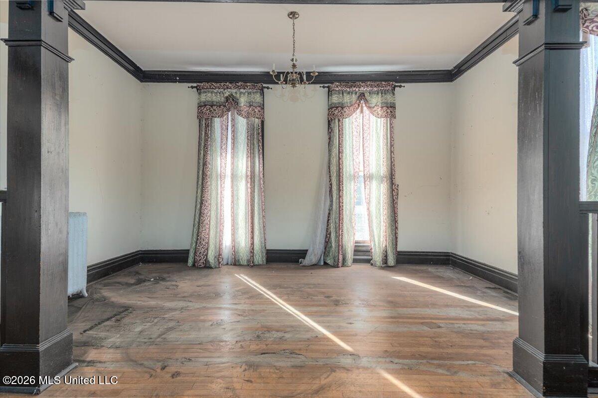 195 N Walthall Street Property Photo 7