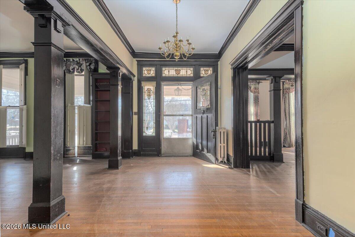195 N Walthall Street Property Photo 14