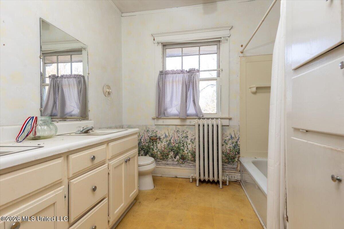 195 N Walthall Street Property Photo 18