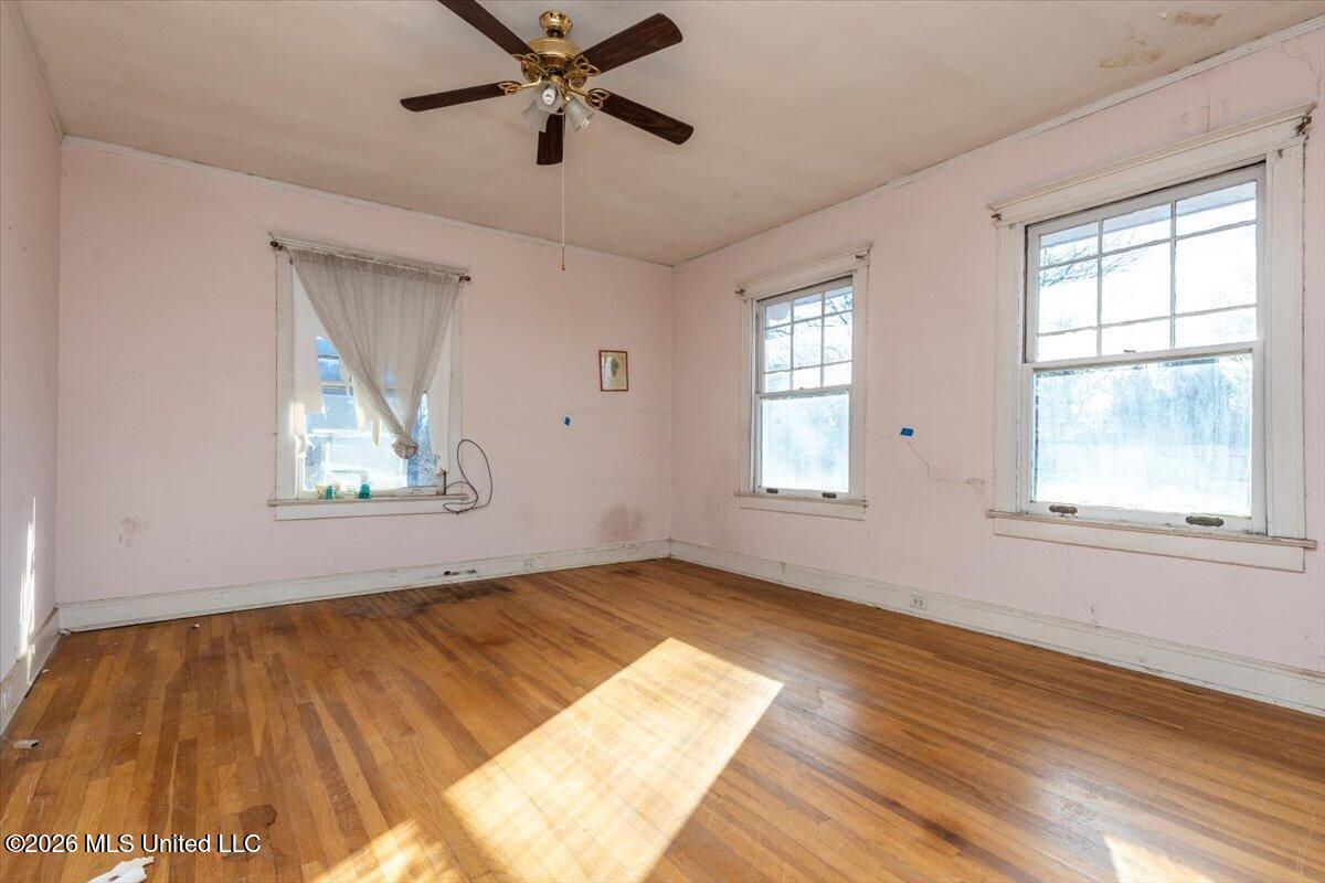 195 N Walthall Street Property Photo 20