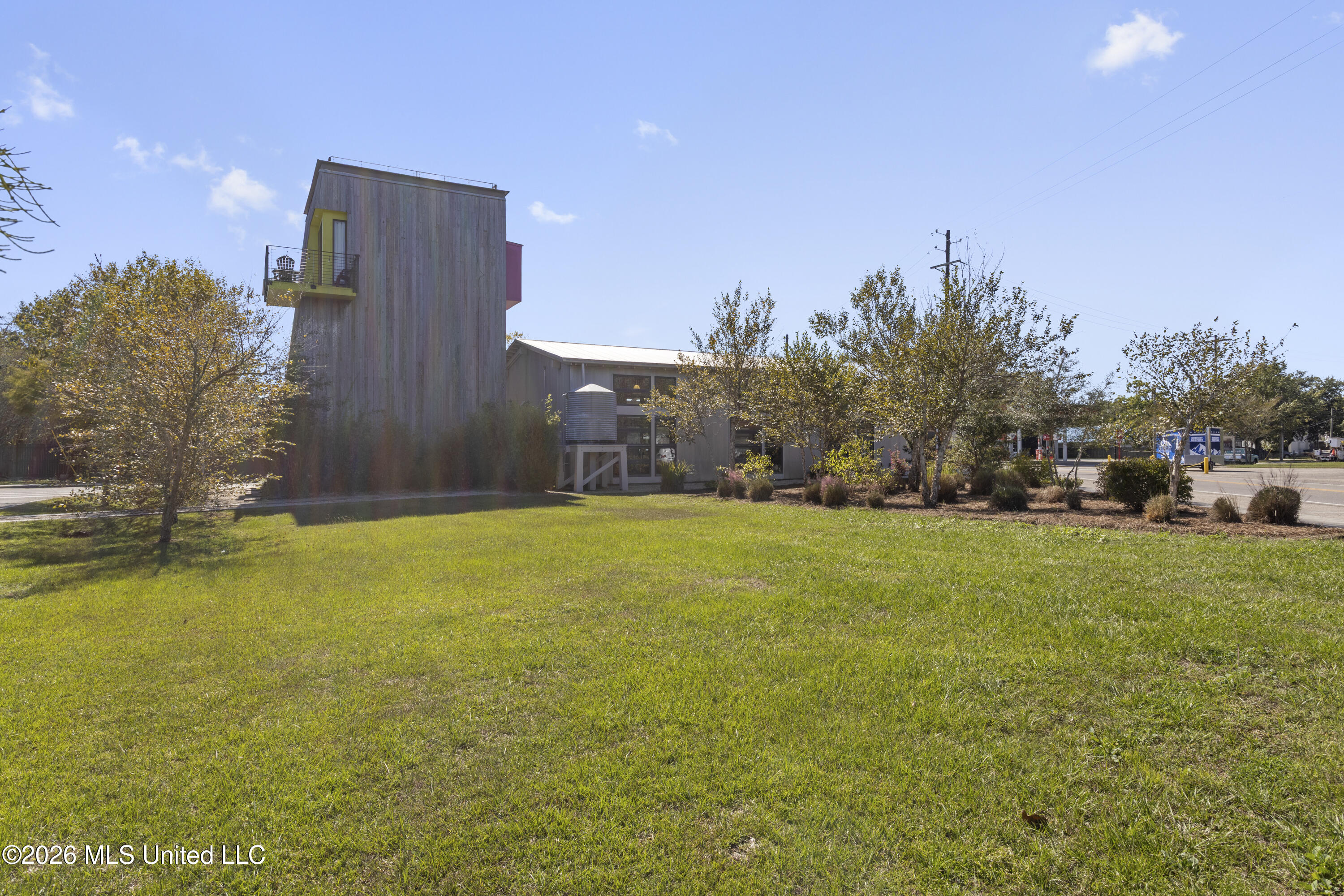 443/441 Main Street Property Photo 77