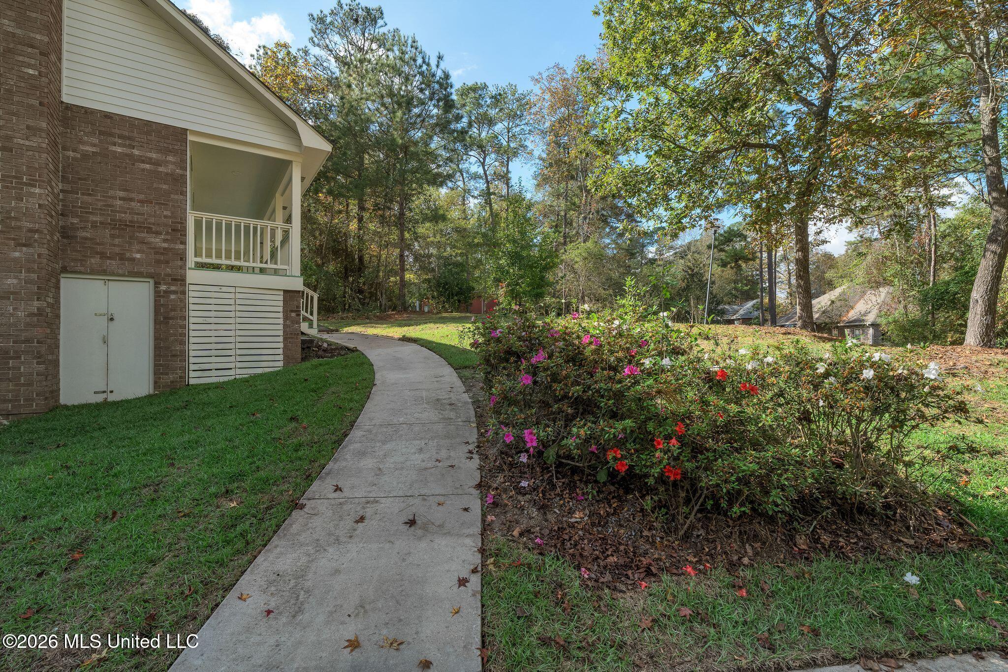 10 Poplar Drive Property Photo 5
