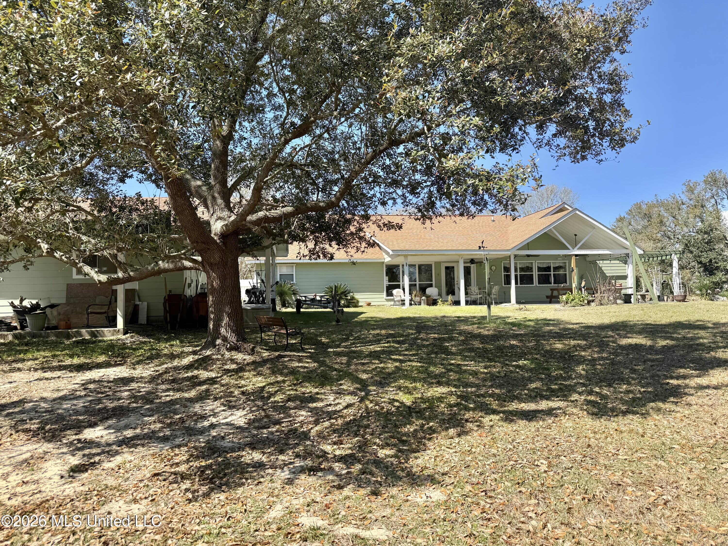 4818 Oakwood Street Property Photo 3
