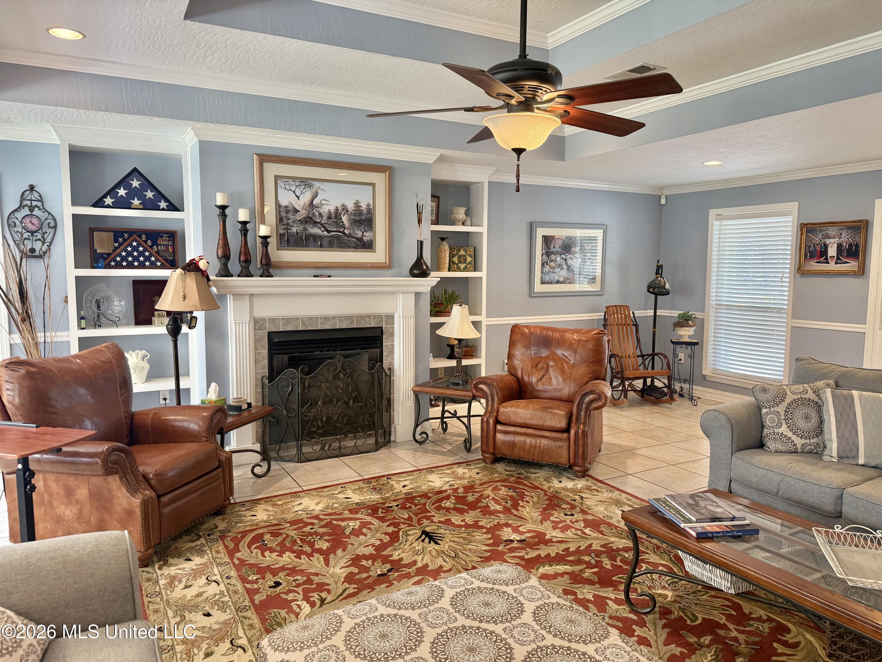 4818 Oakwood Street Property Photo 4