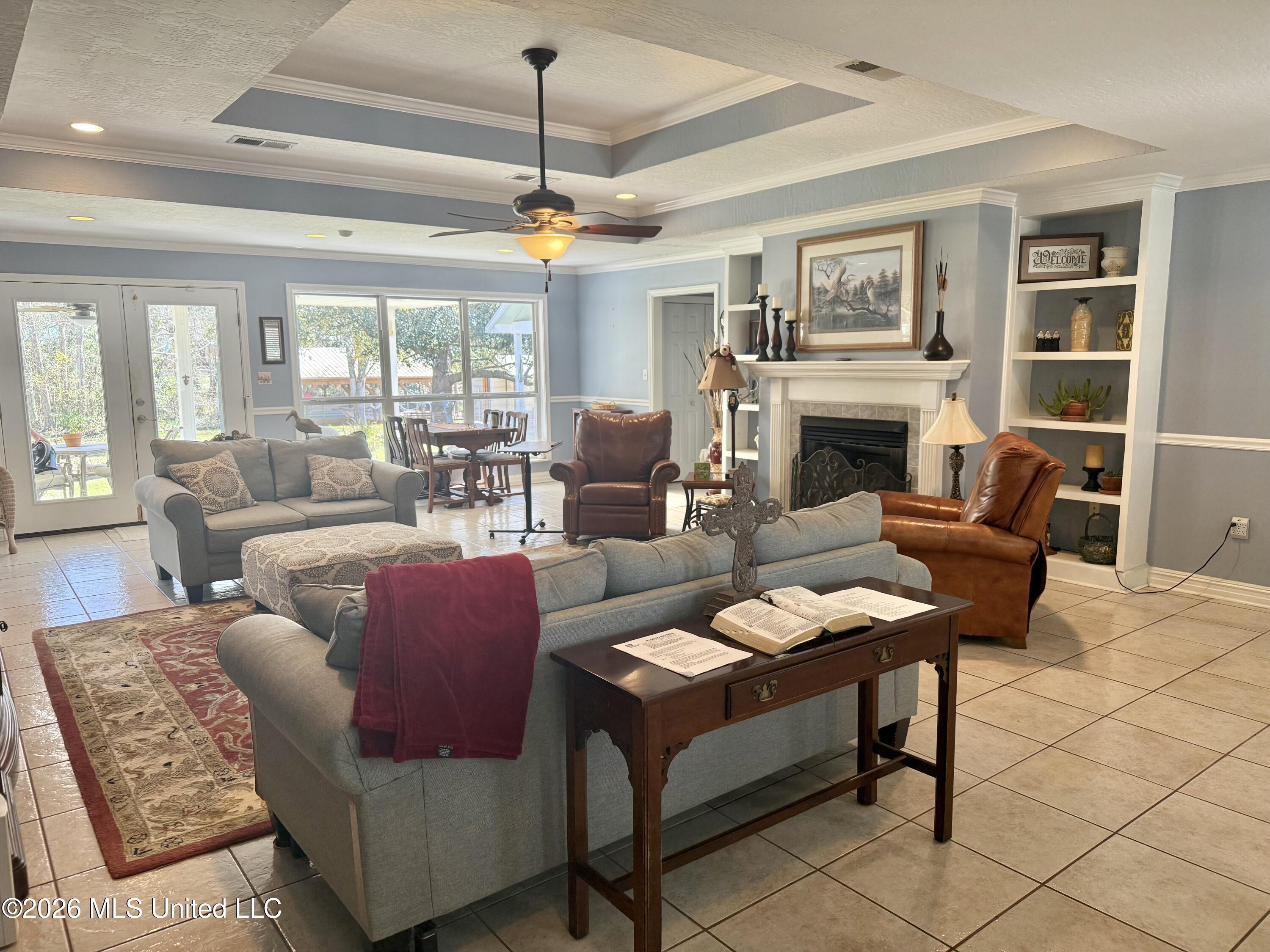 4818 Oakwood Street Property Photo 7