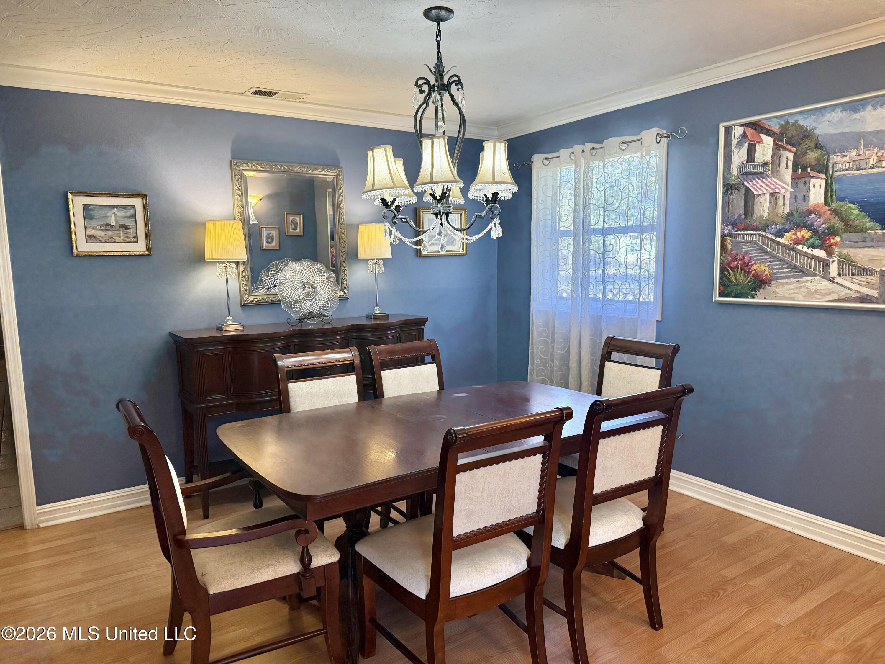4818 Oakwood Street Property Photo 9
