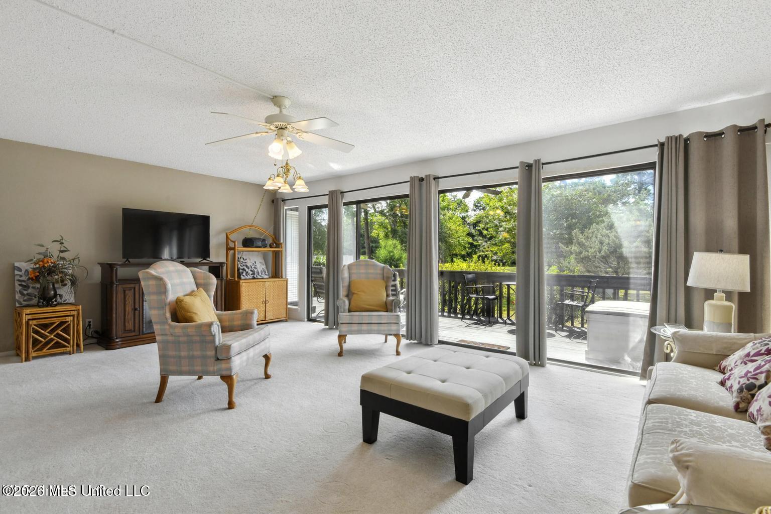 156 Lanai Property Photo 4