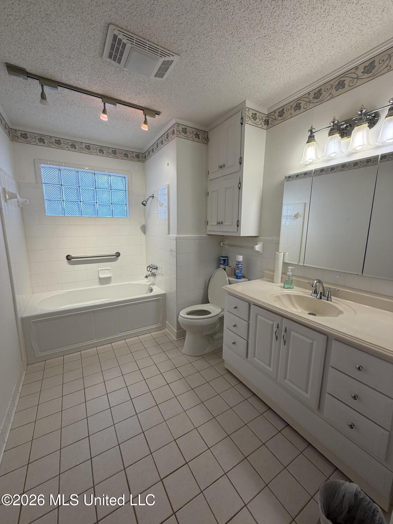 720 Central Street Property Photo 19