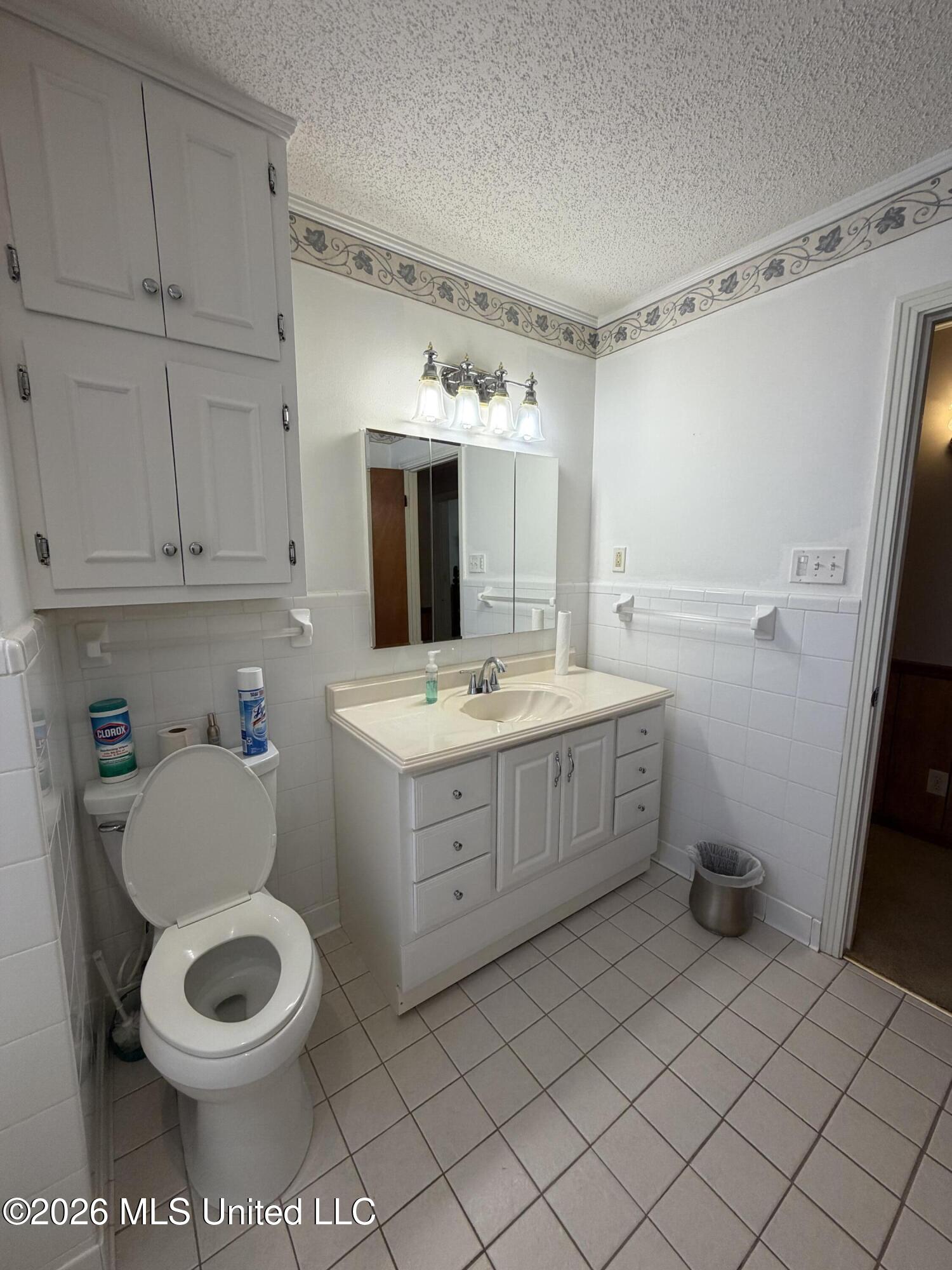 720 Central Street Property Photo 23