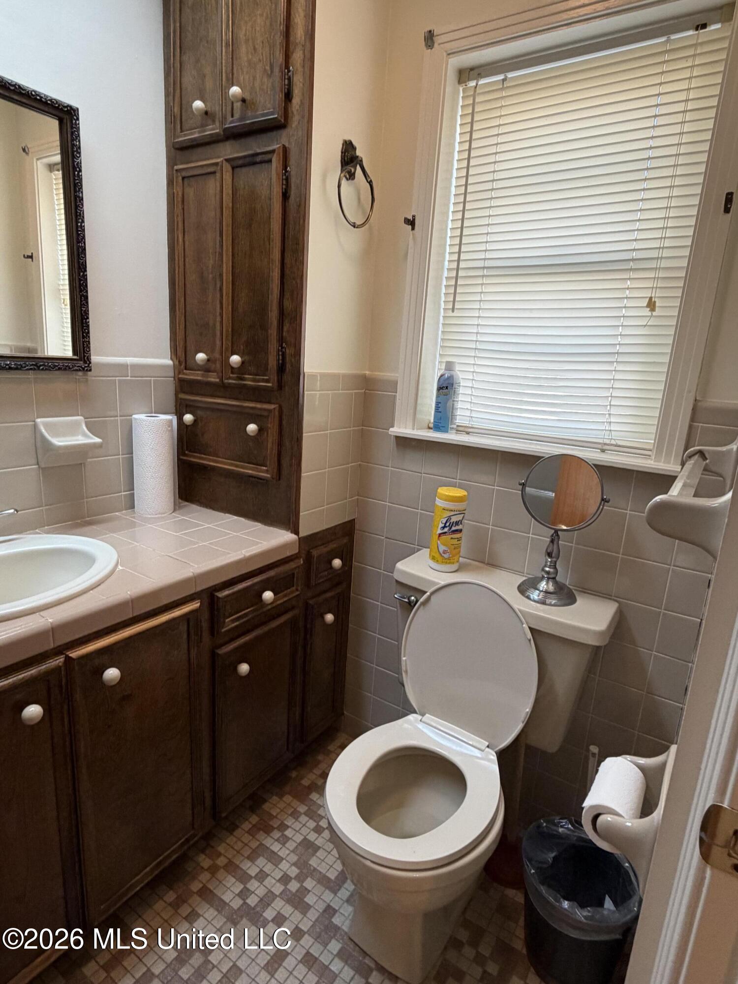 720 Central Street Property Photo 32