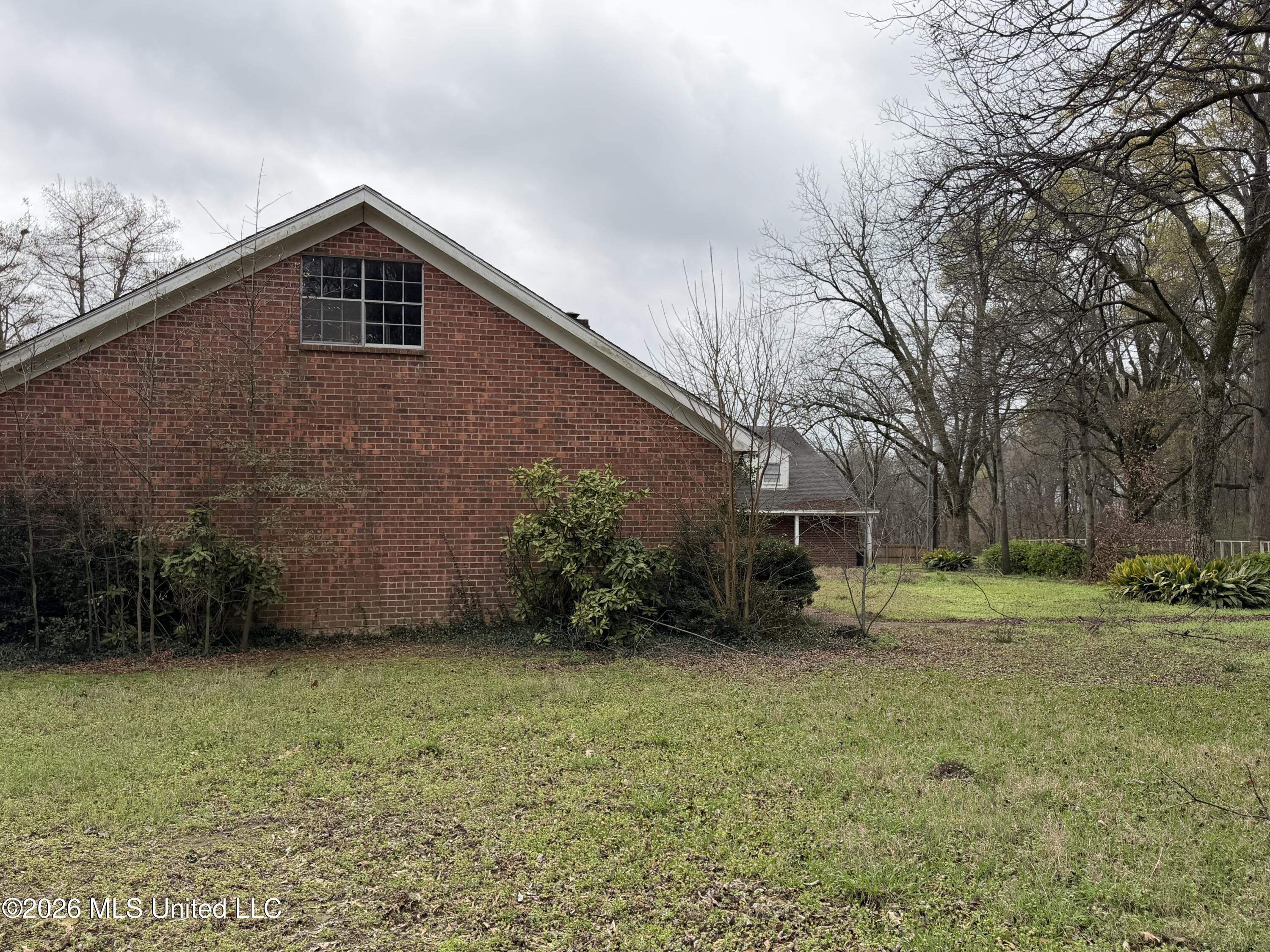 2110 Carol Street Property Photo 4