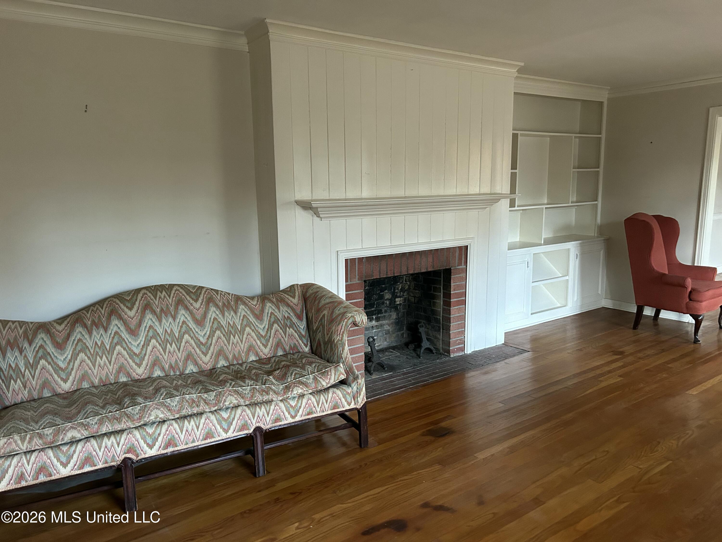 1424 E Northside Drive Property Photo 14