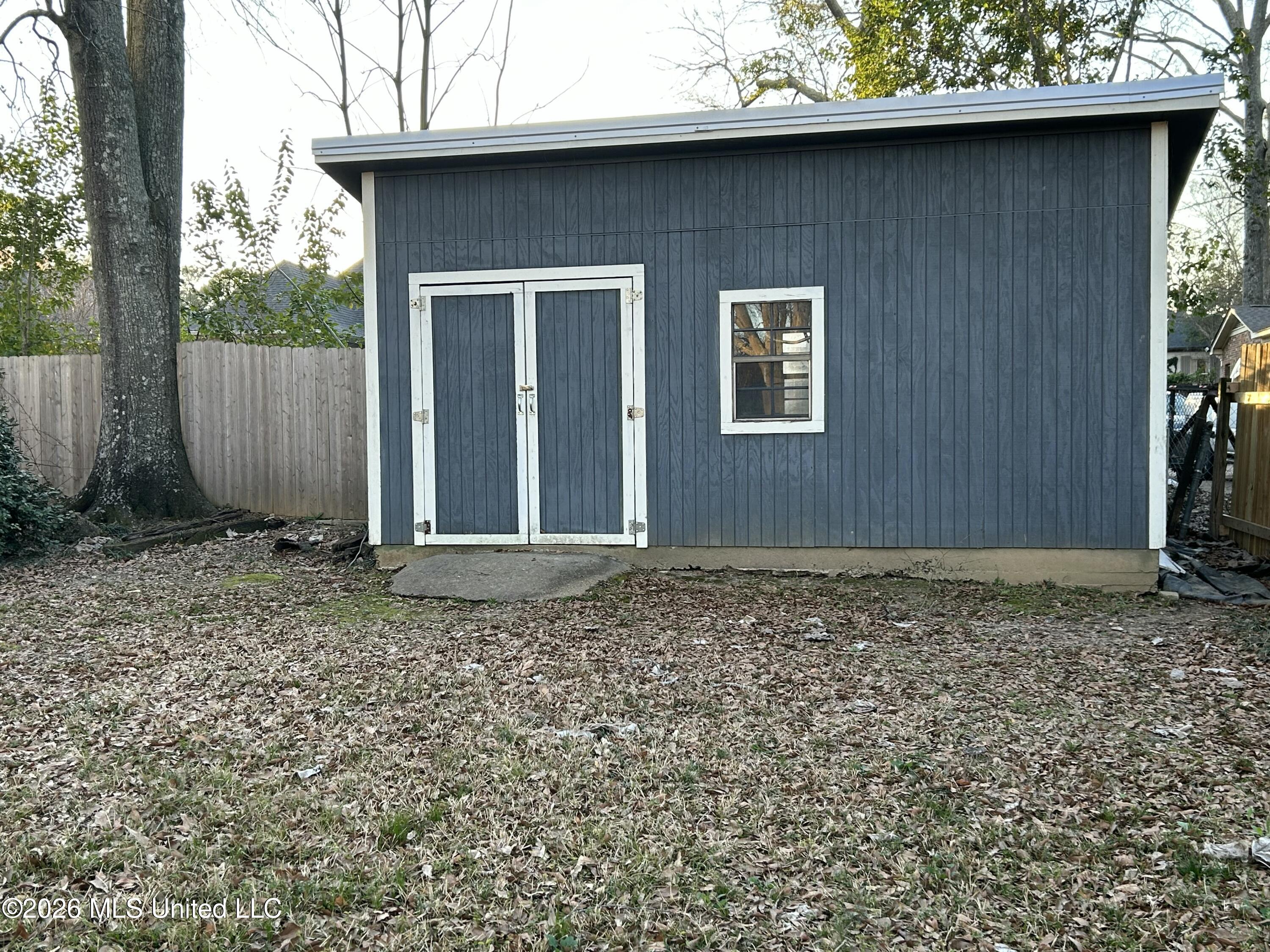 1424 E Northside Drive Property Photo 29