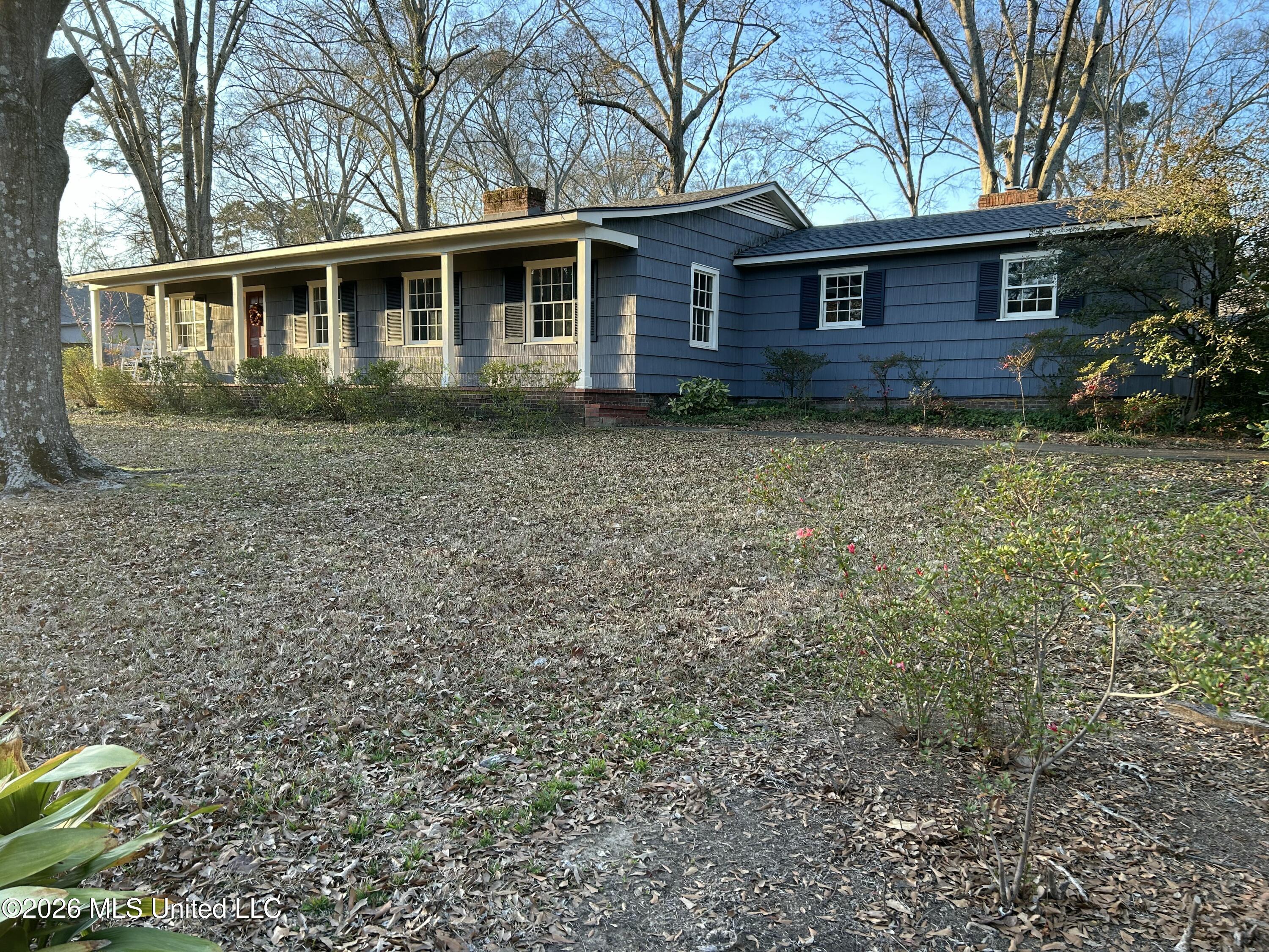 1424 E Northside Drive Property Photo 33