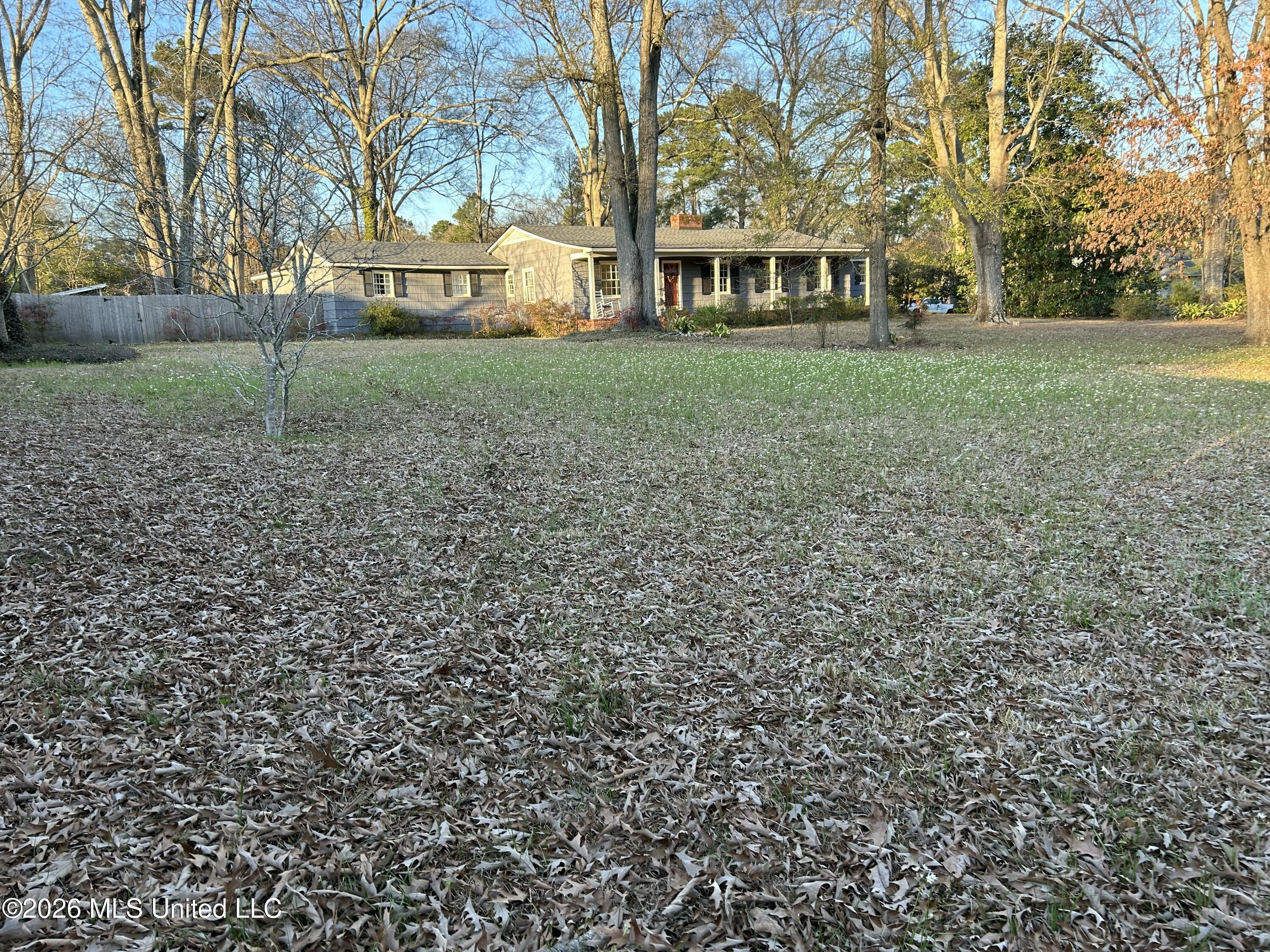 1424 E Northside Drive Property Photo 34