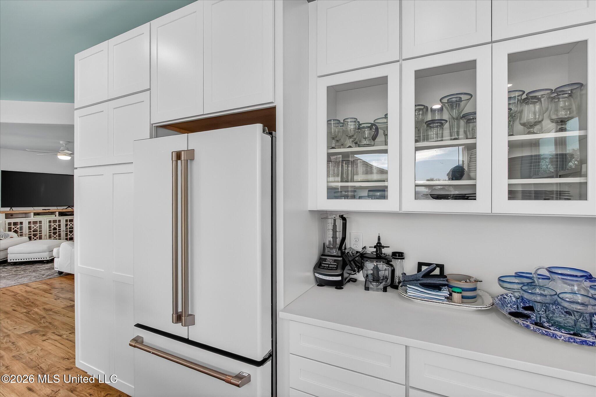 218 West Avenue Property Photo 20