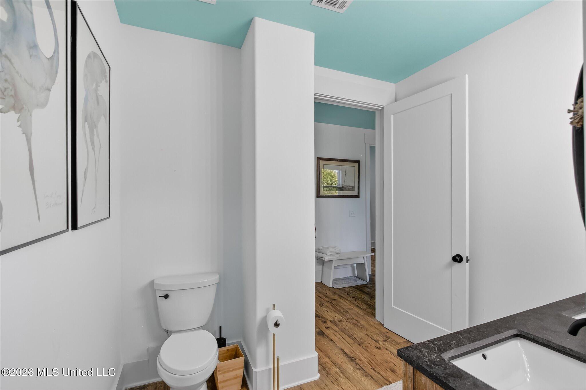 218 West Avenue Property Photo 25