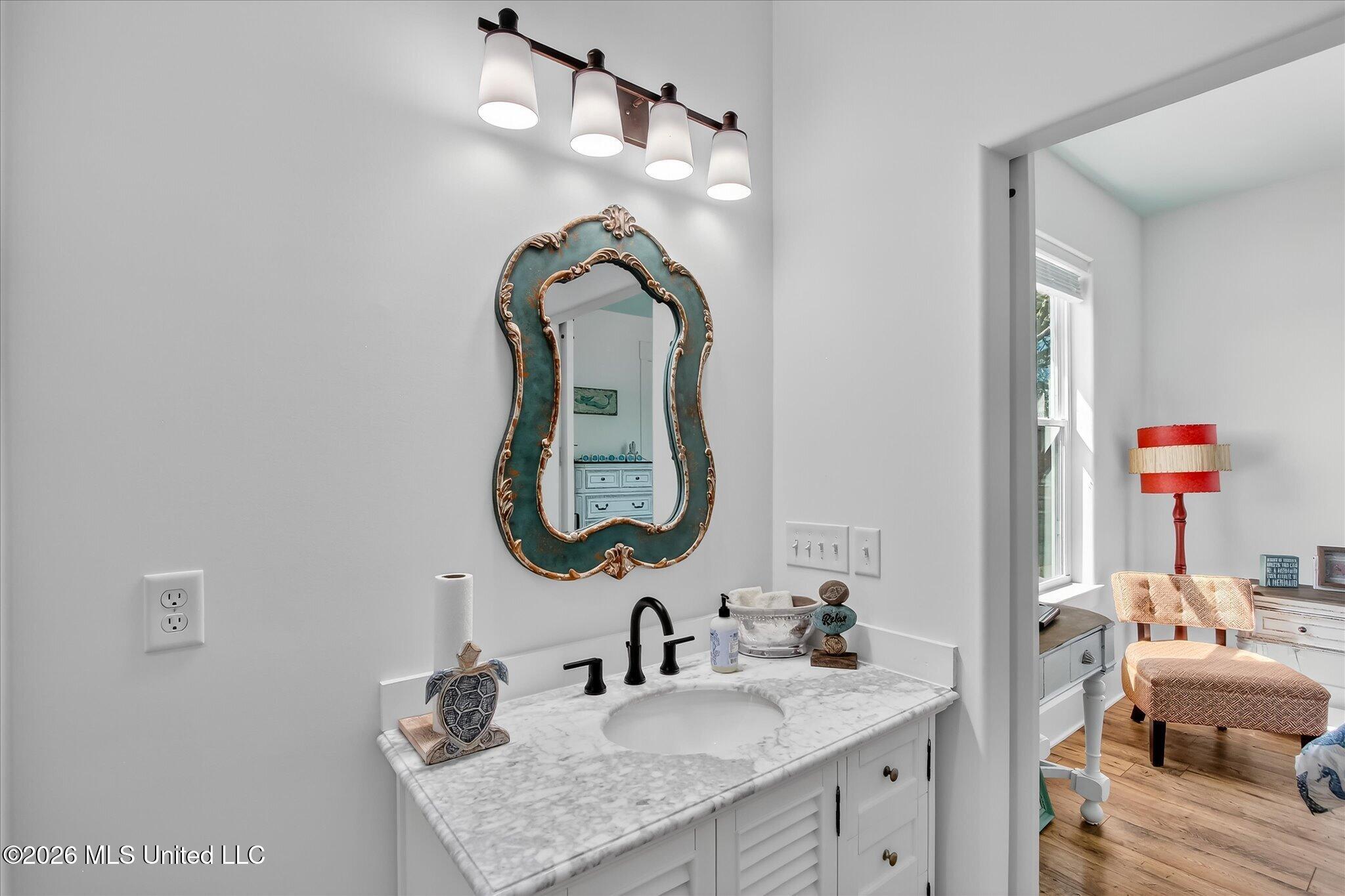 218 West Avenue Property Photo 29