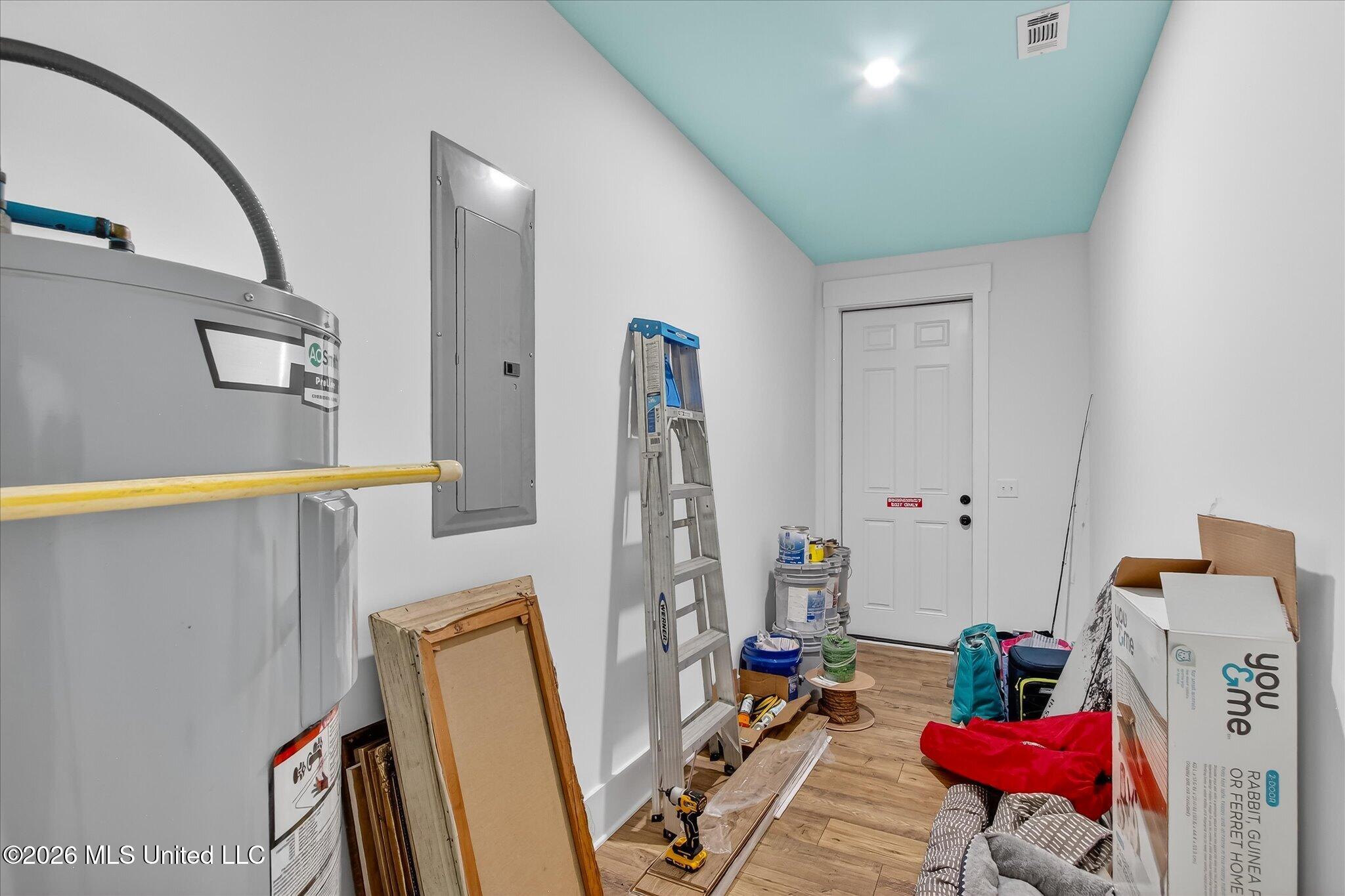 218 West Avenue Property Photo 41