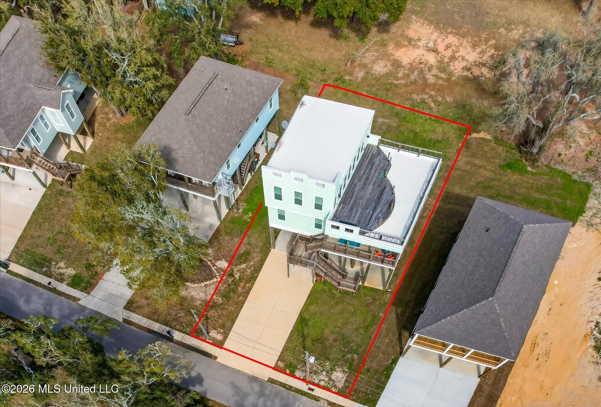 218 West Avenue Property Photo 59