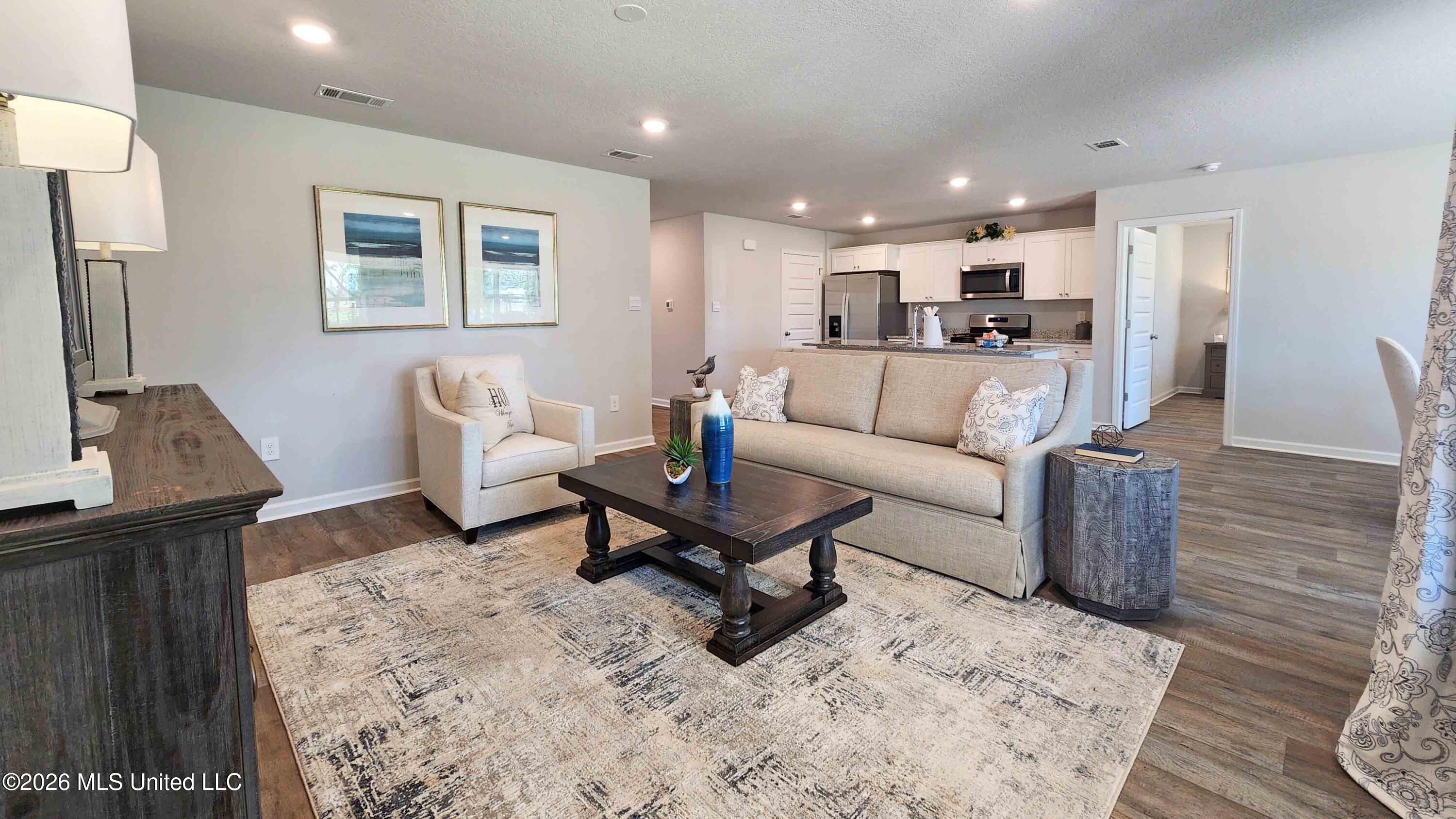 13162 Carnival Circle Property Photo 3