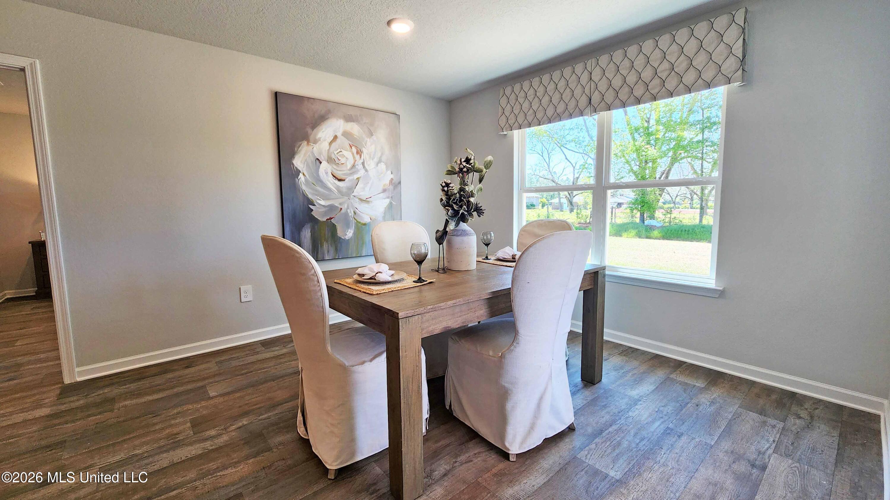 13162 Carnival Circle Property Photo 5