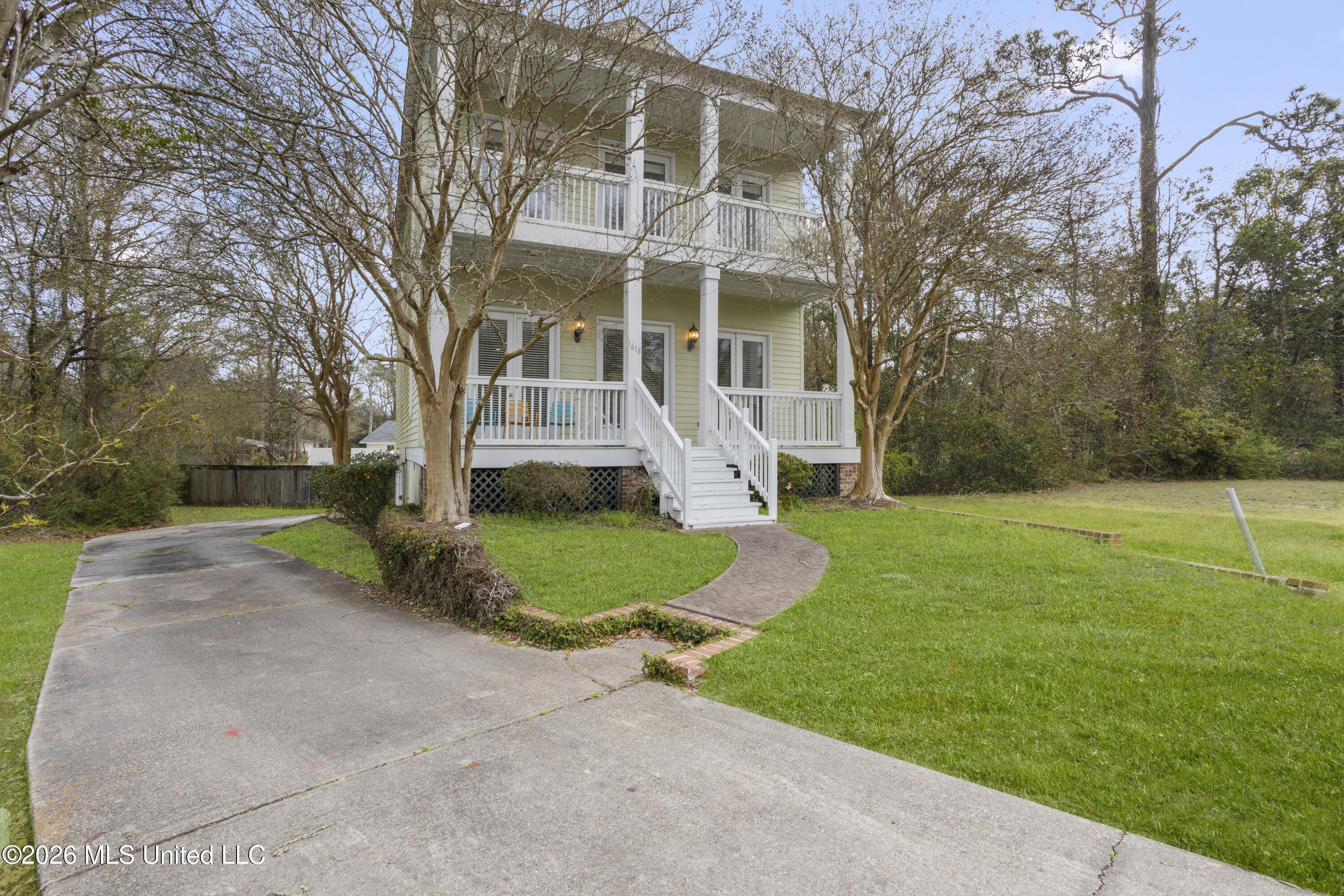 1618 Cypress Lane Property Photo 3