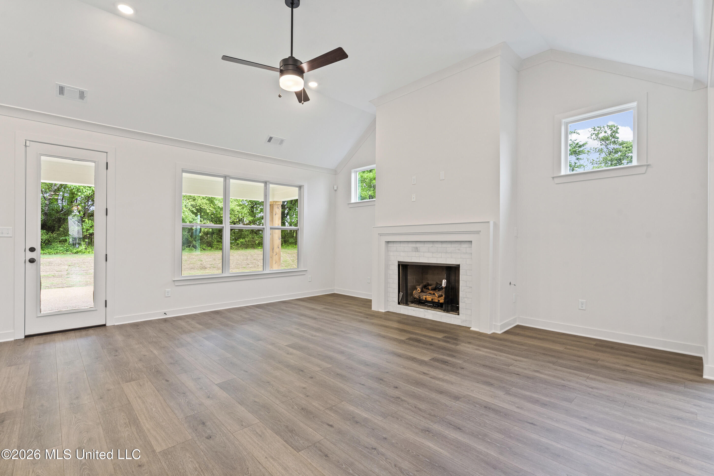 9094 Apple Orchard Cove Property Photo 5