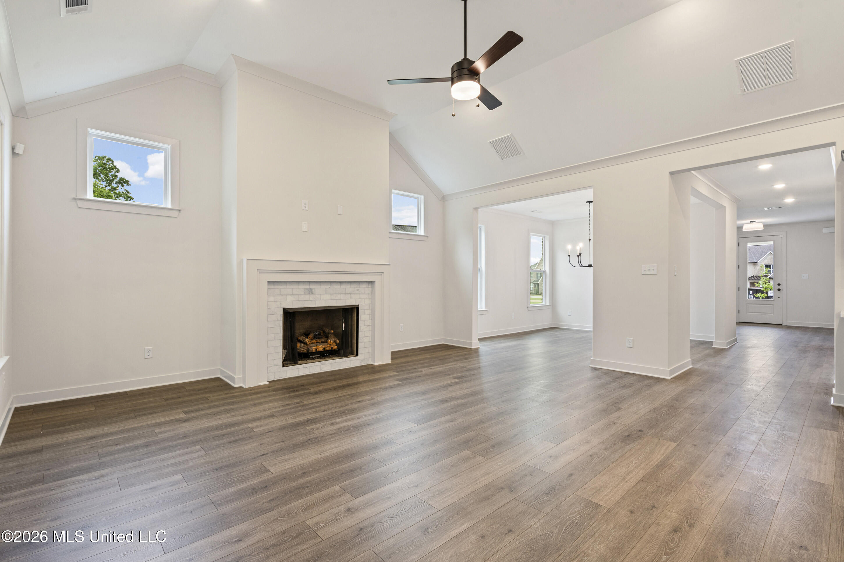 9094 Apple Orchard Cove Property Photo 6