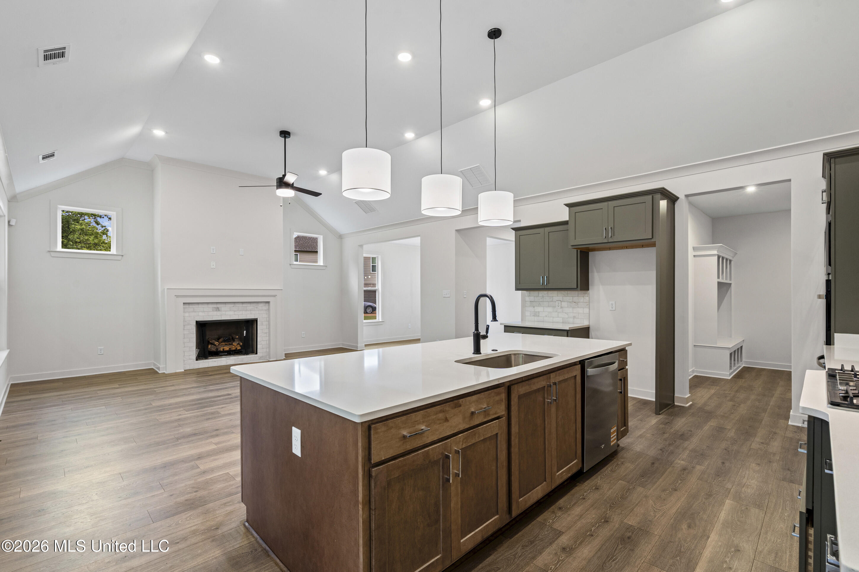 9094 Apple Orchard Cove Property Photo 10