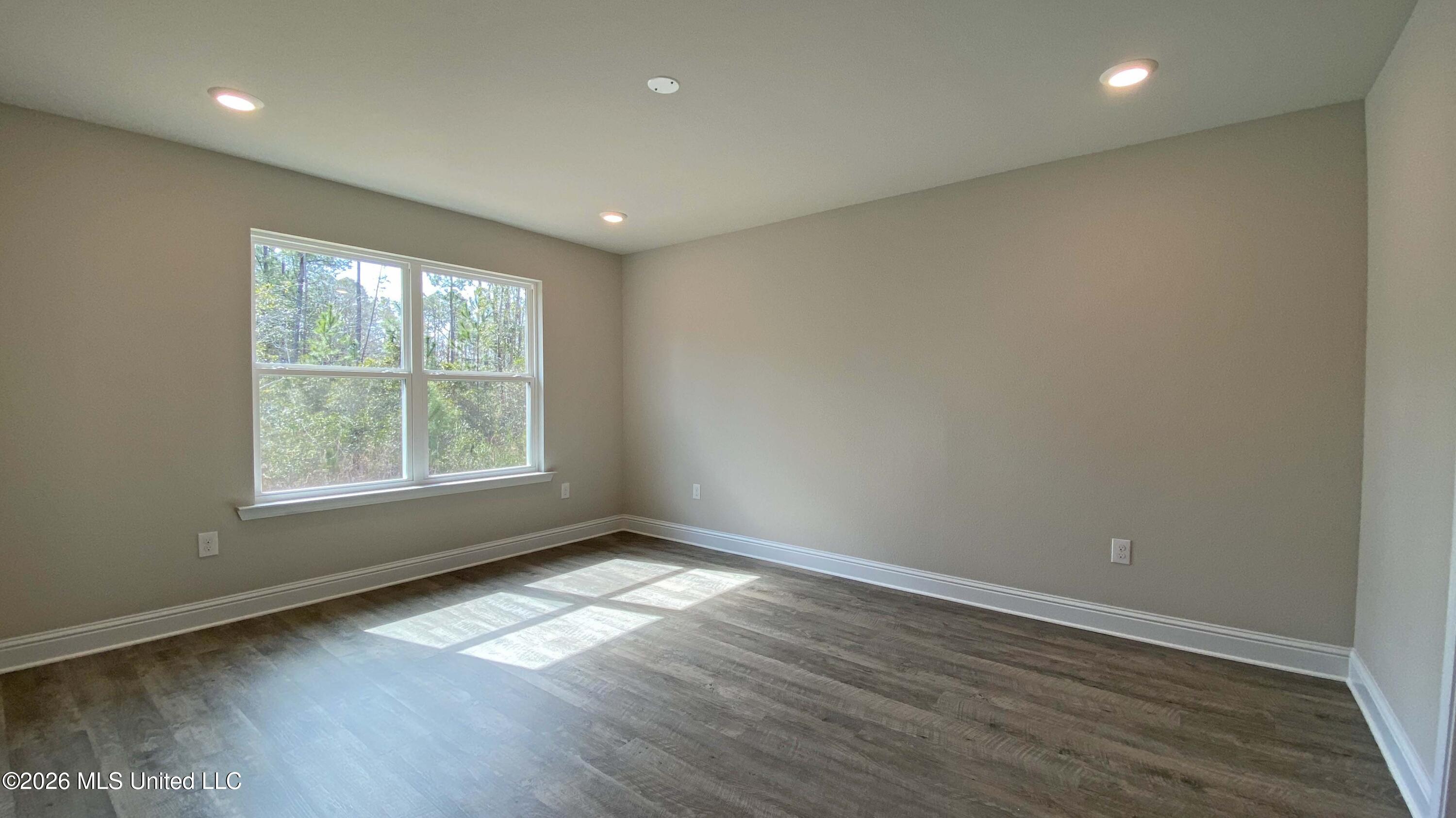 13108 Carnival Circle Property Photo 3
