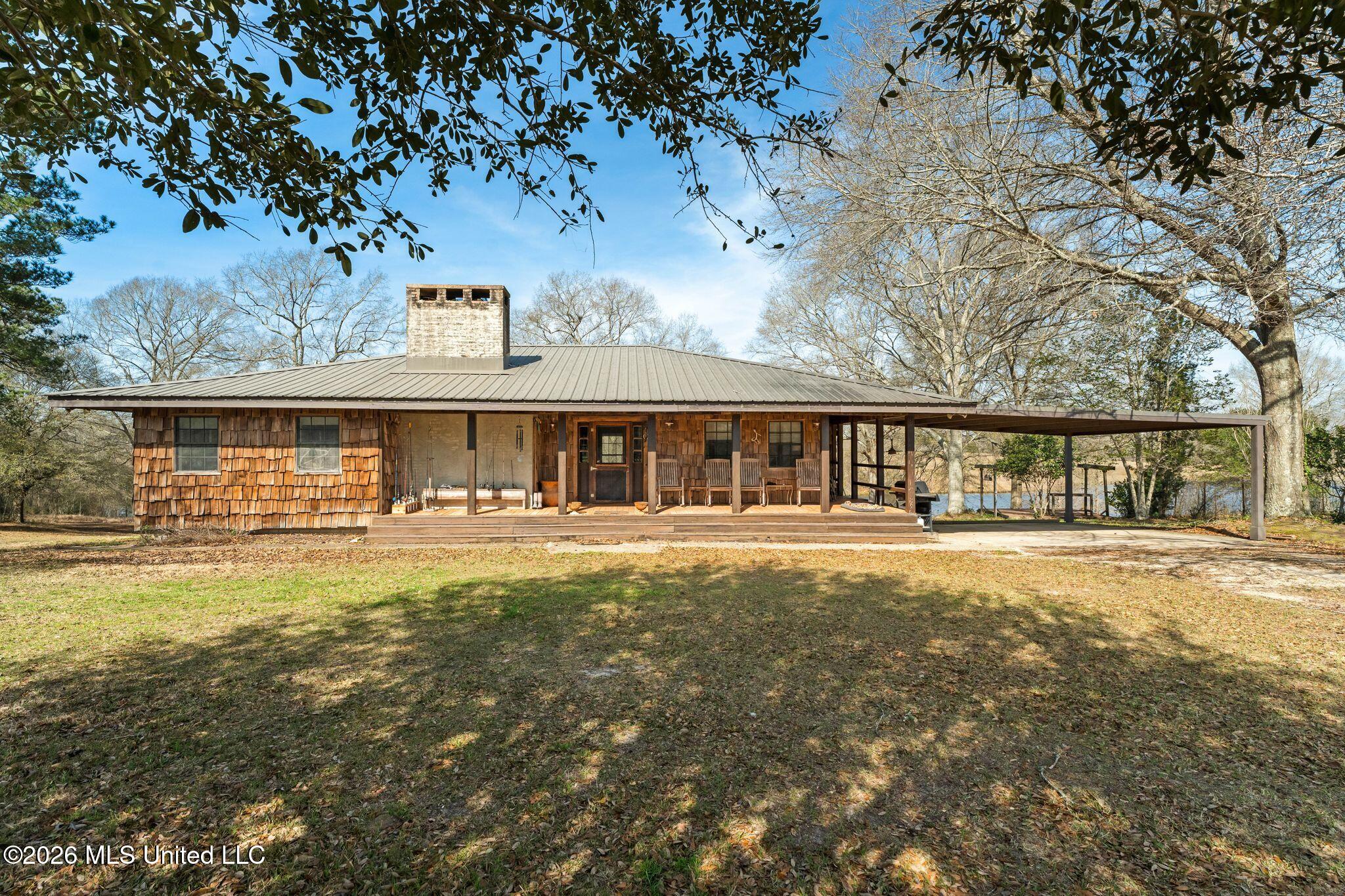 119 Betty Lane Property Photo 3