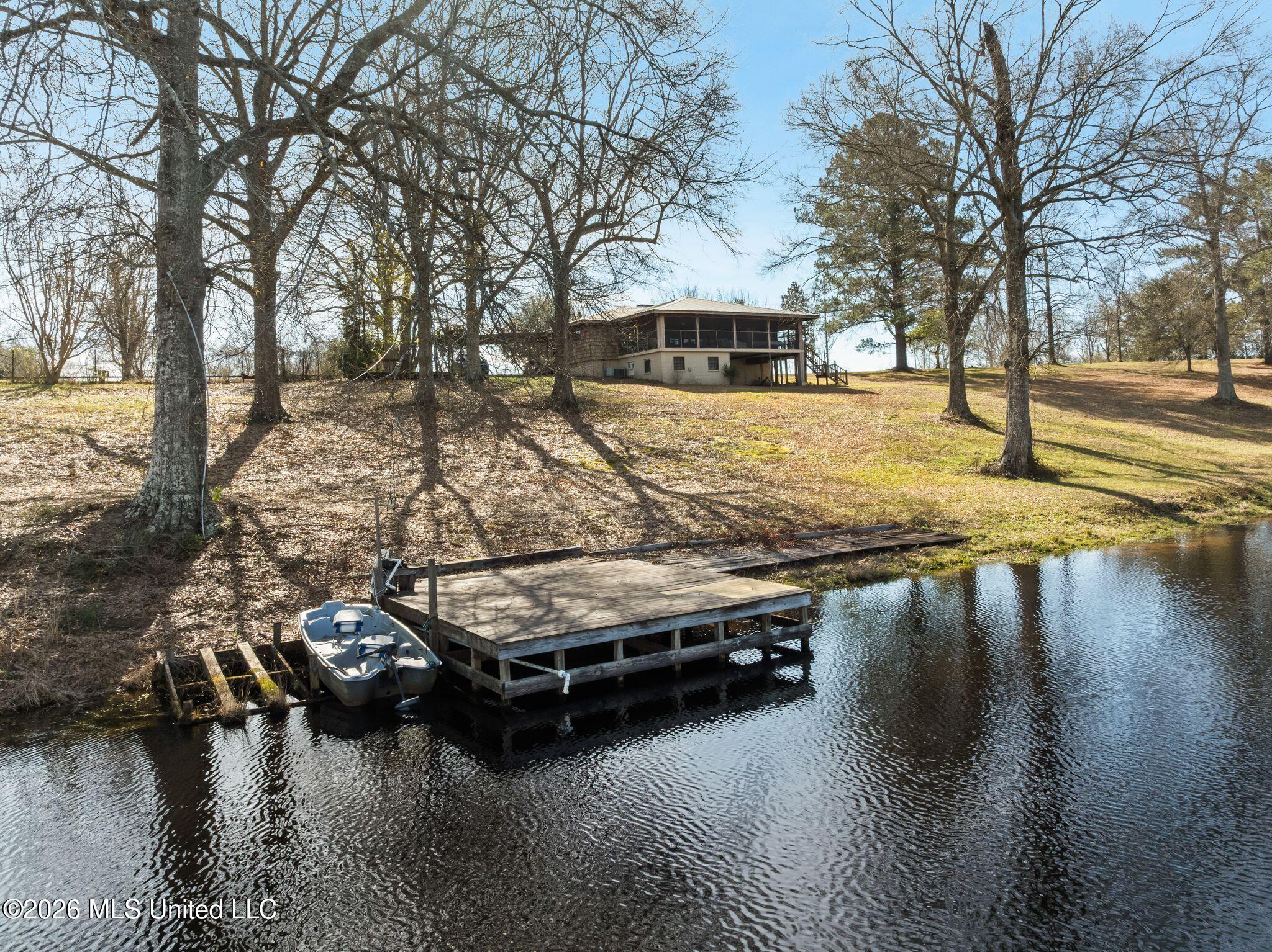 119 Betty Lane Property Photo 4