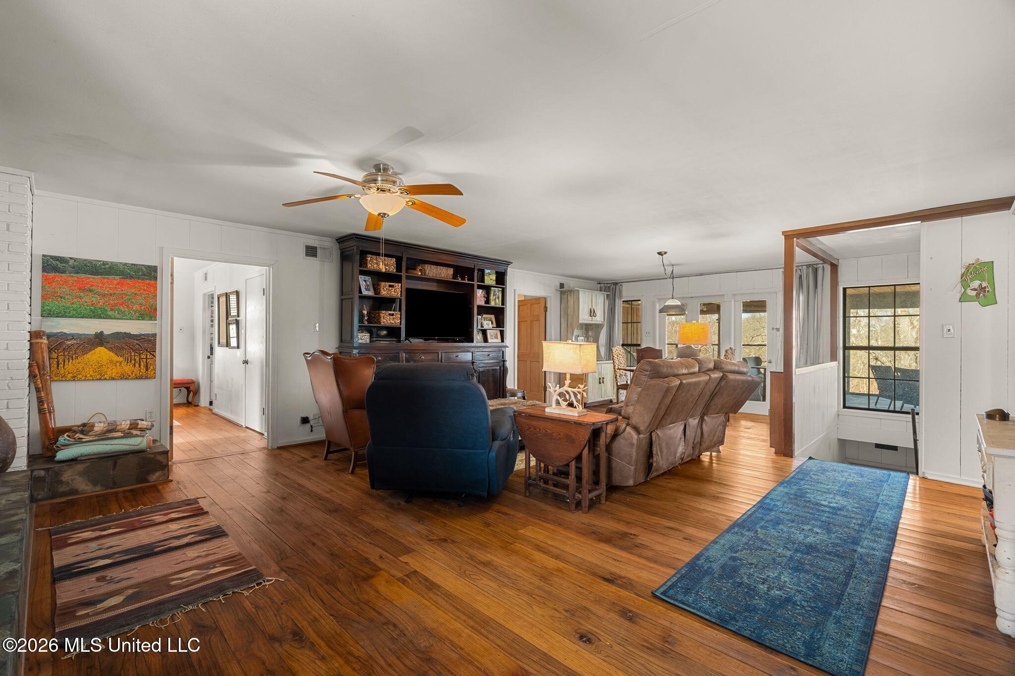 119 Betty Lane Property Photo 18