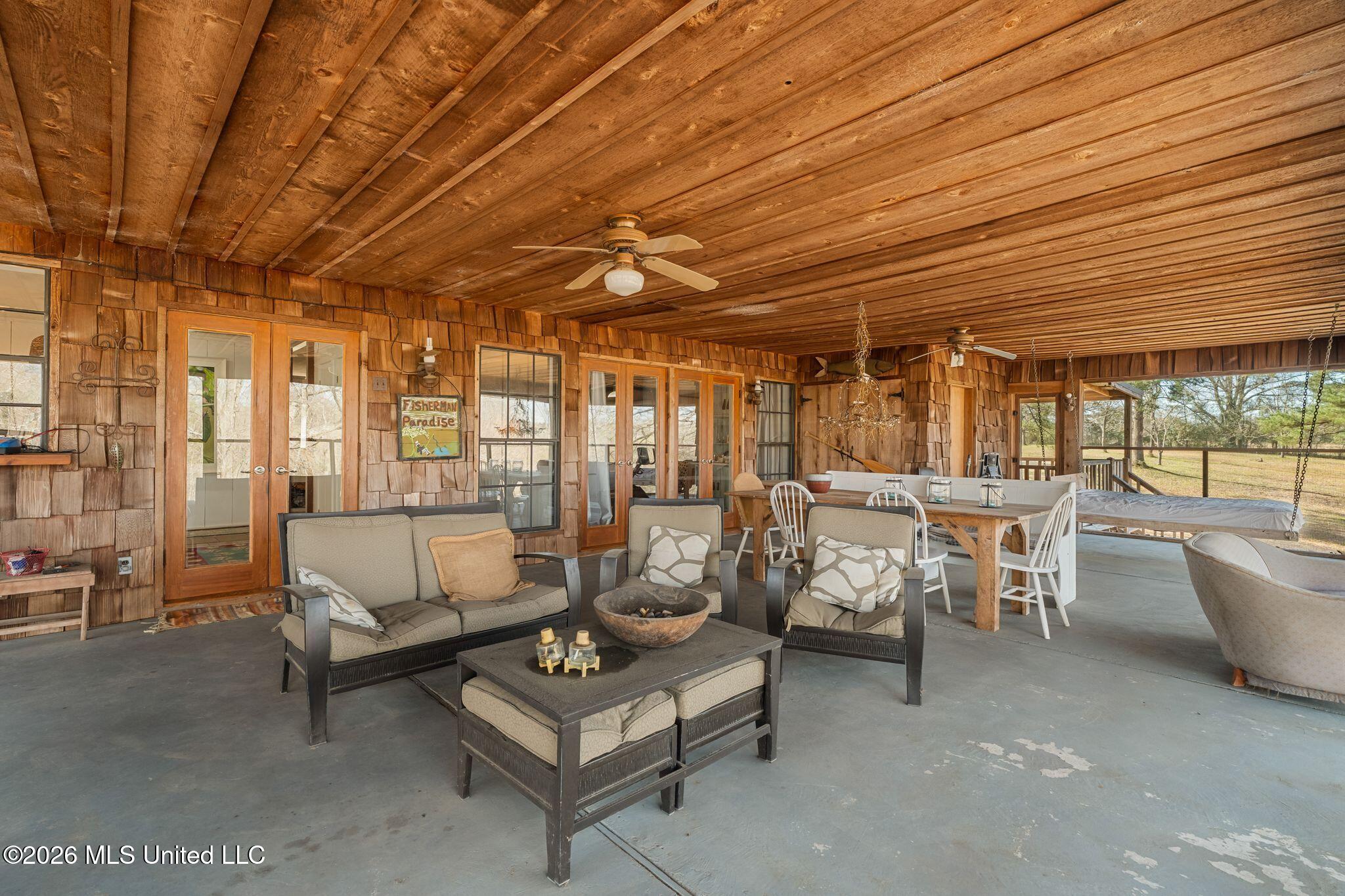 119 Betty Lane Property Photo 39