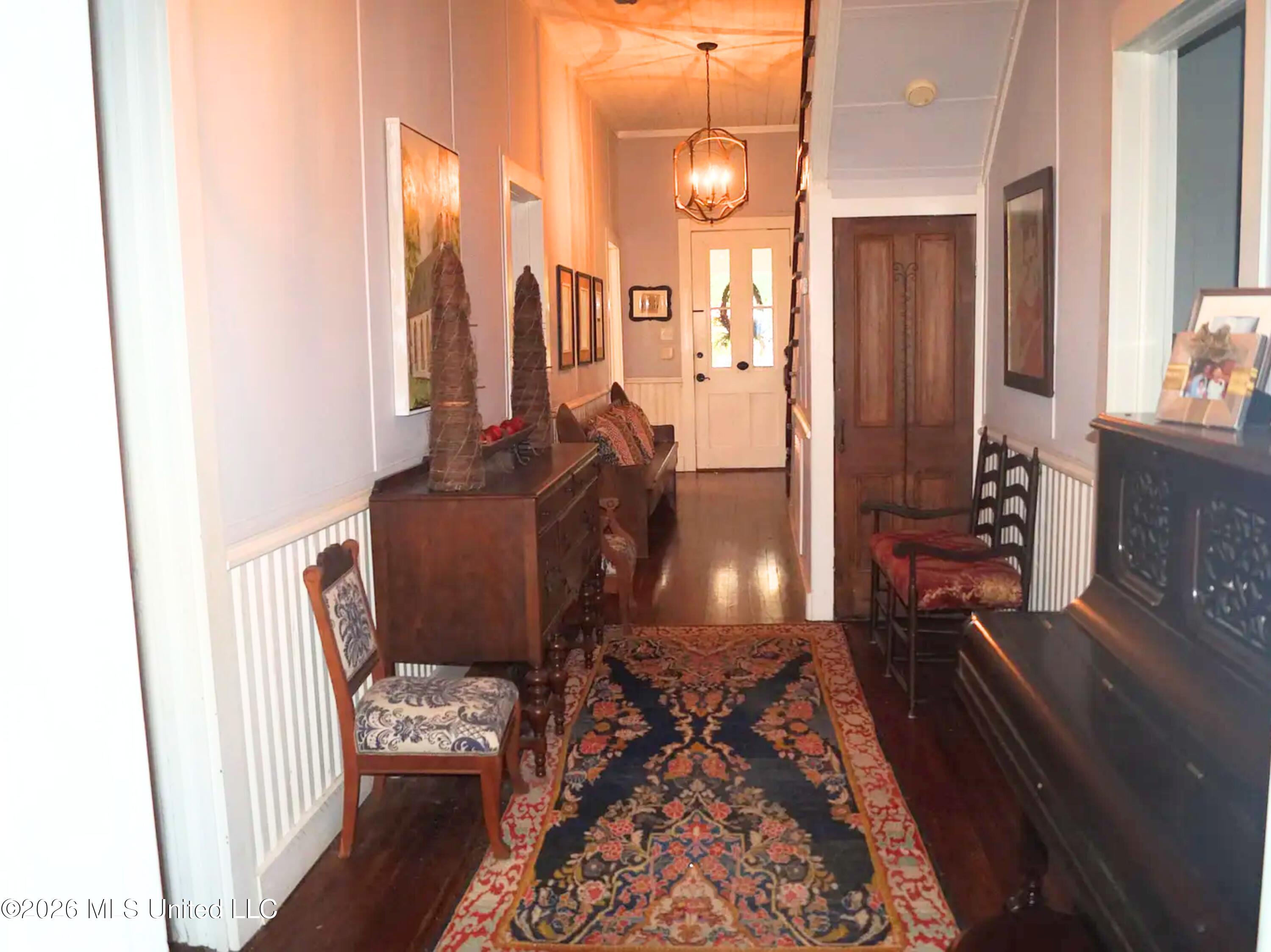 205 W Georgetown Street Property Photo 15