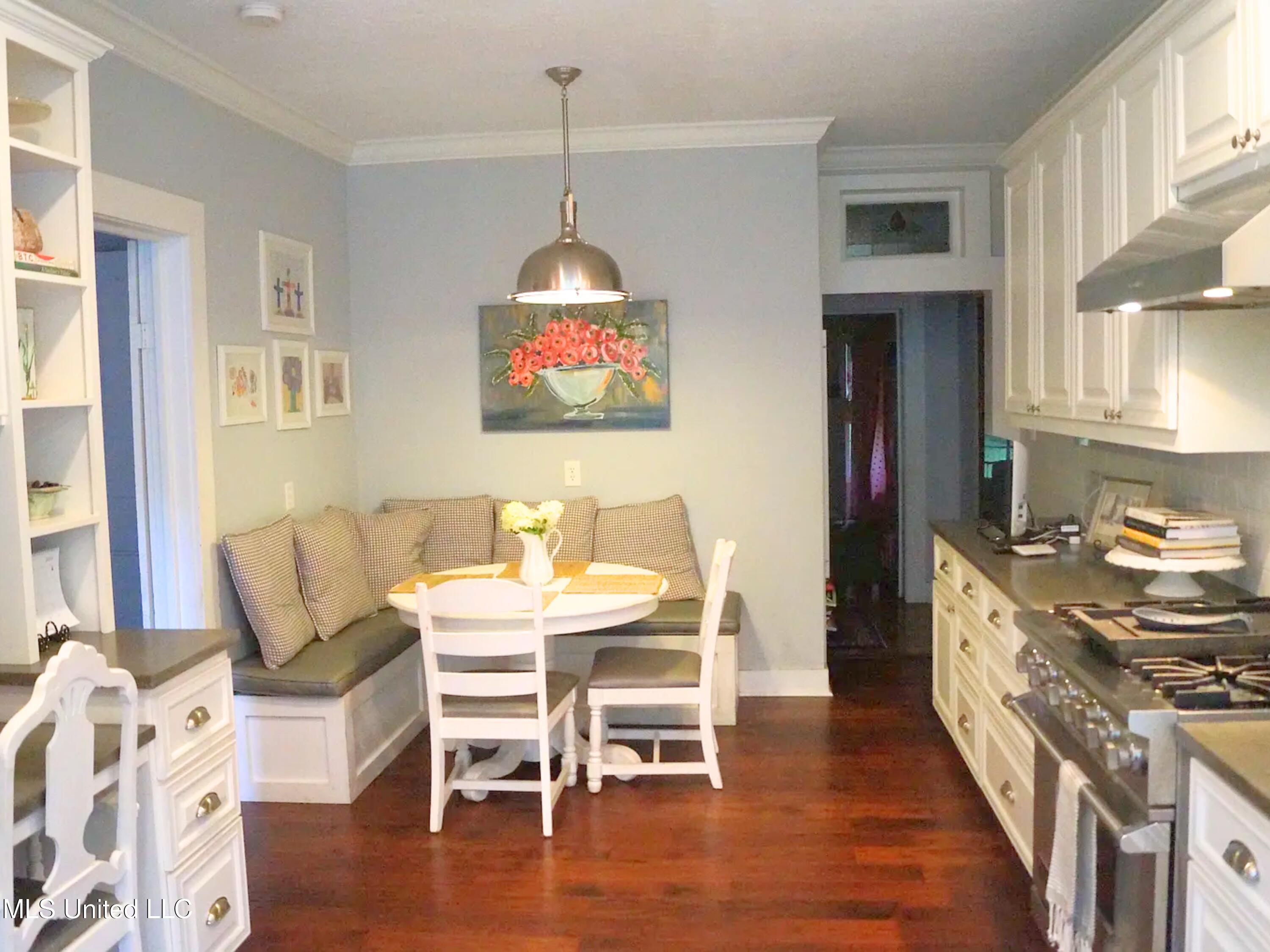 205 W Georgetown Street Property Photo 24