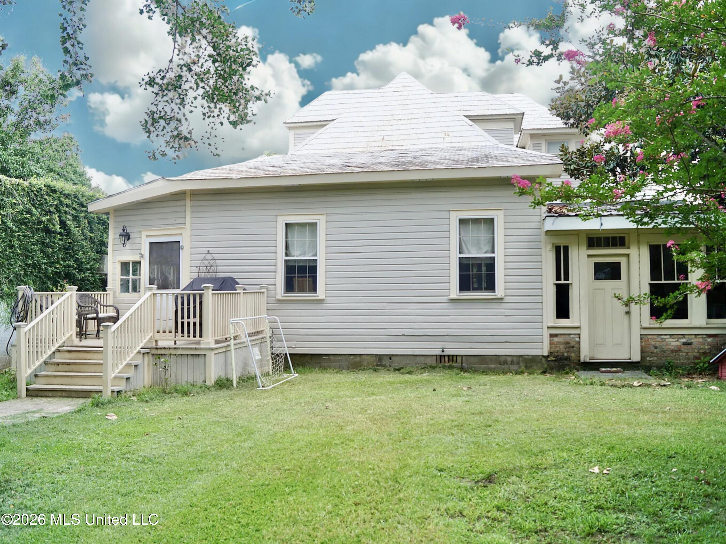 205 W Georgetown Street Property Photo 37