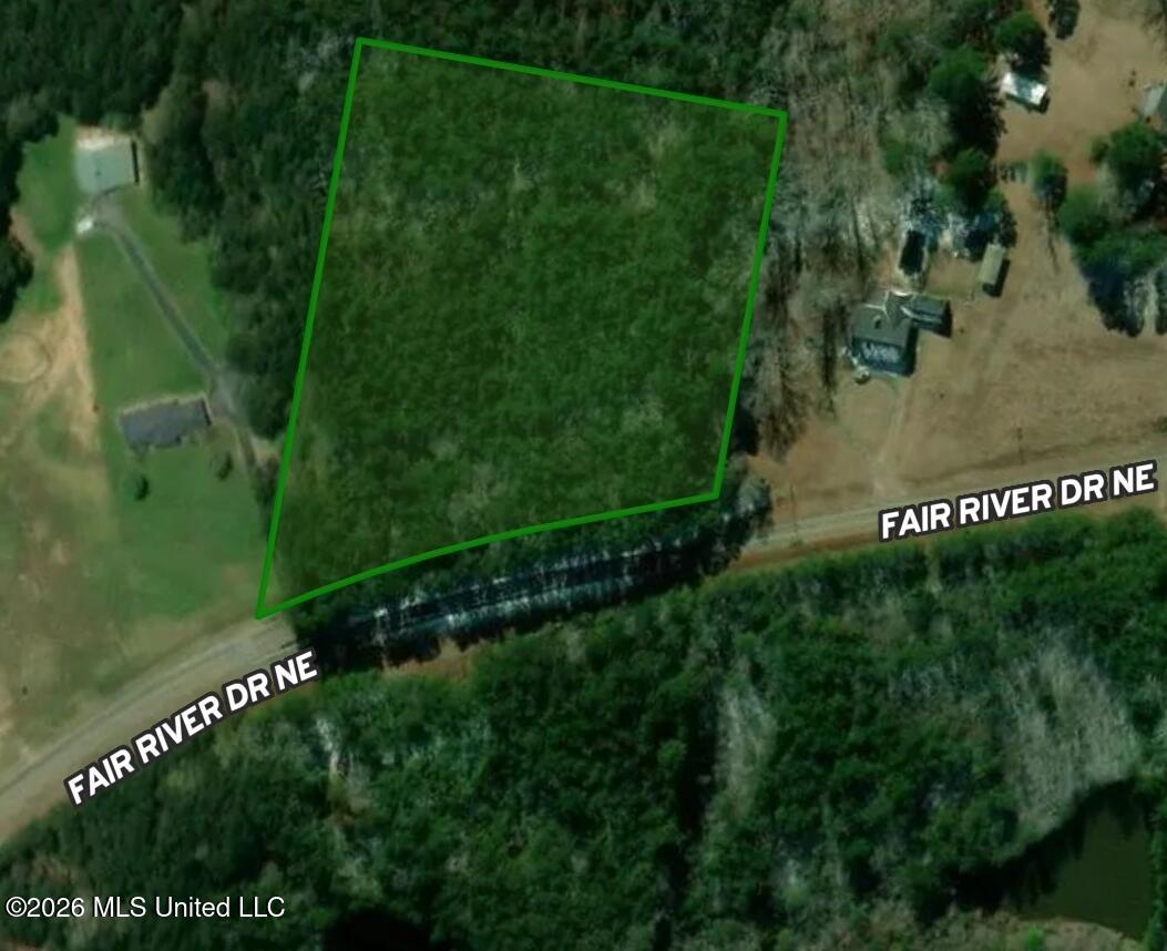 Ne Fair River Drive Property Photo 6
