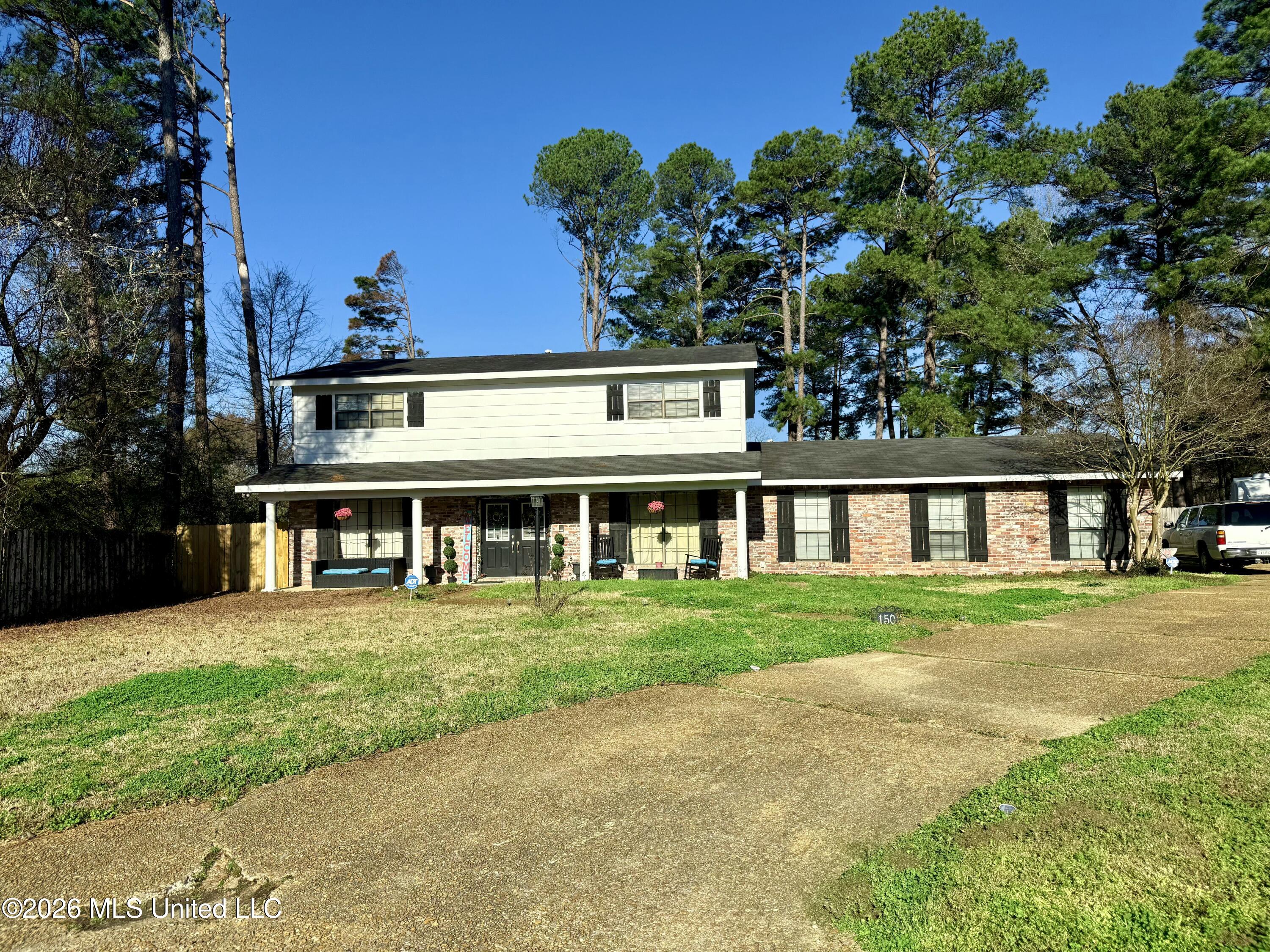 150 Foxwood Cove Property Photo 2