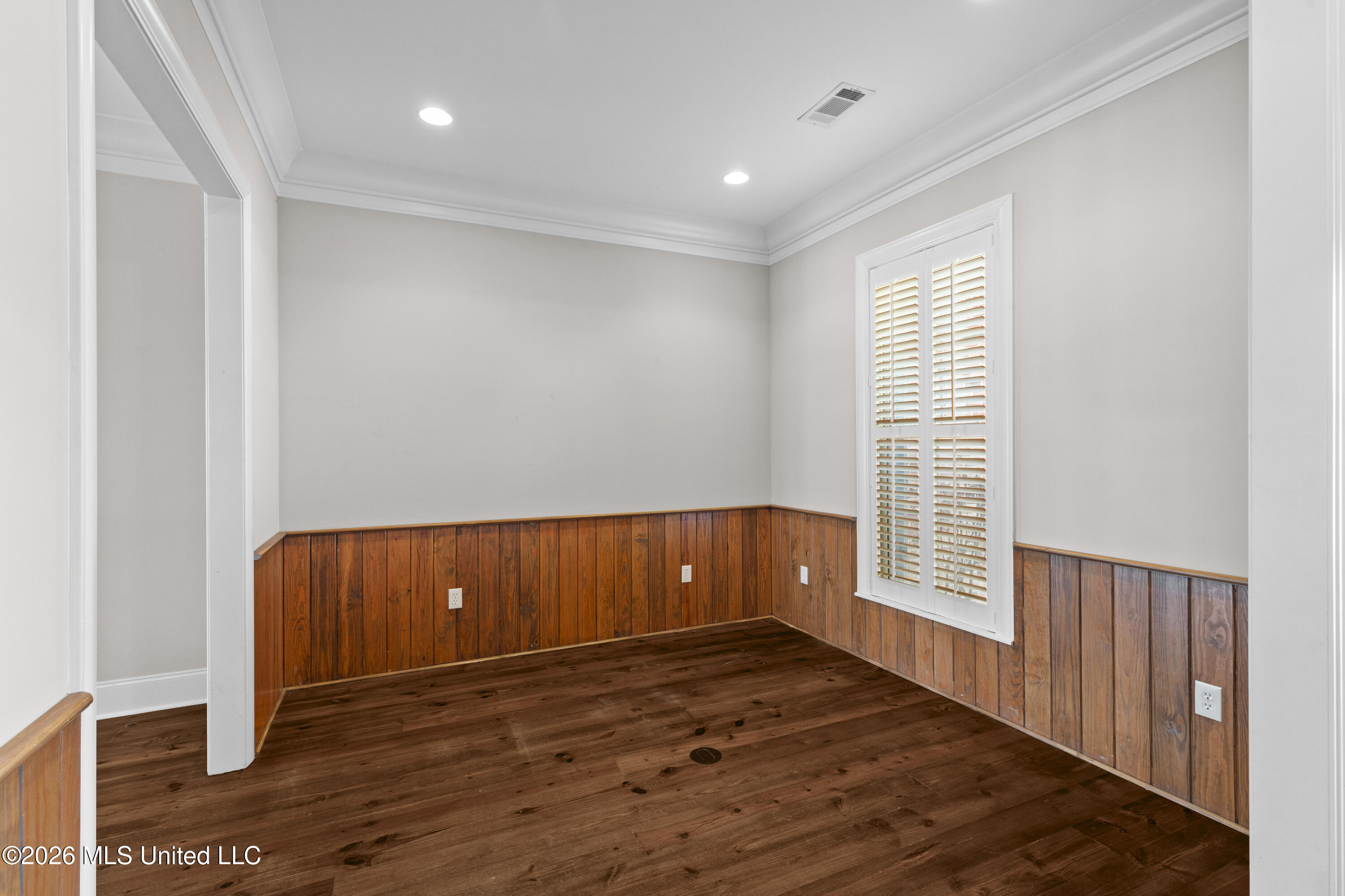 121 Harbor View Drive Property Photo 6